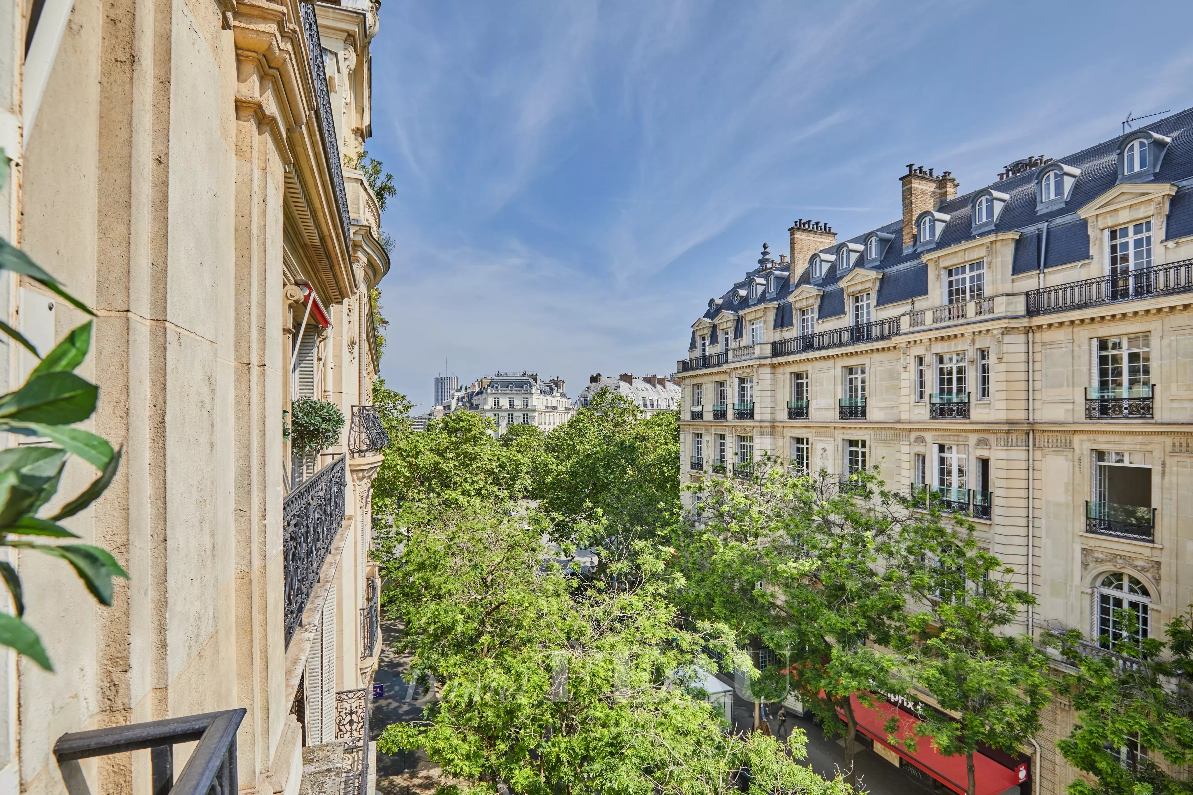 Paris XVIe - Place Victor Hugo - Raymond Poincaré.