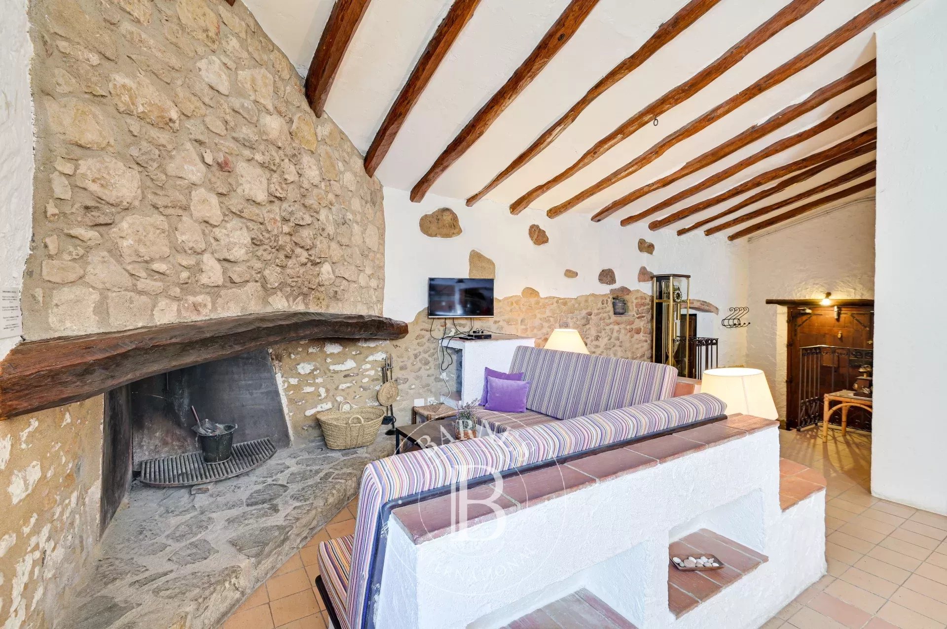 Charming 18th-Century Country House in Llampaies, Alt Empordà, Girona - picture 21