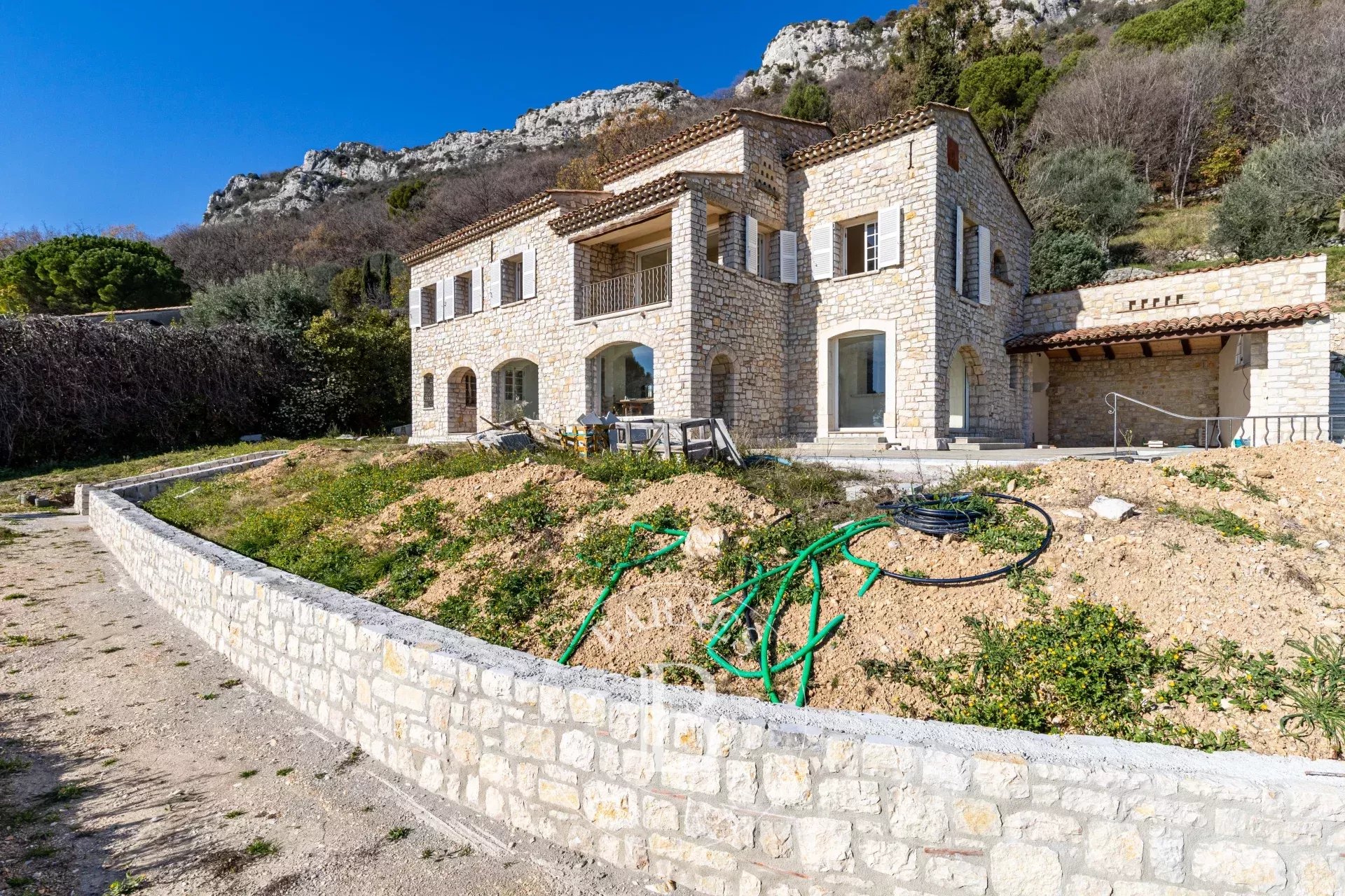 Exceptional domaine with 180° sea and mountain view - picture 24 title=