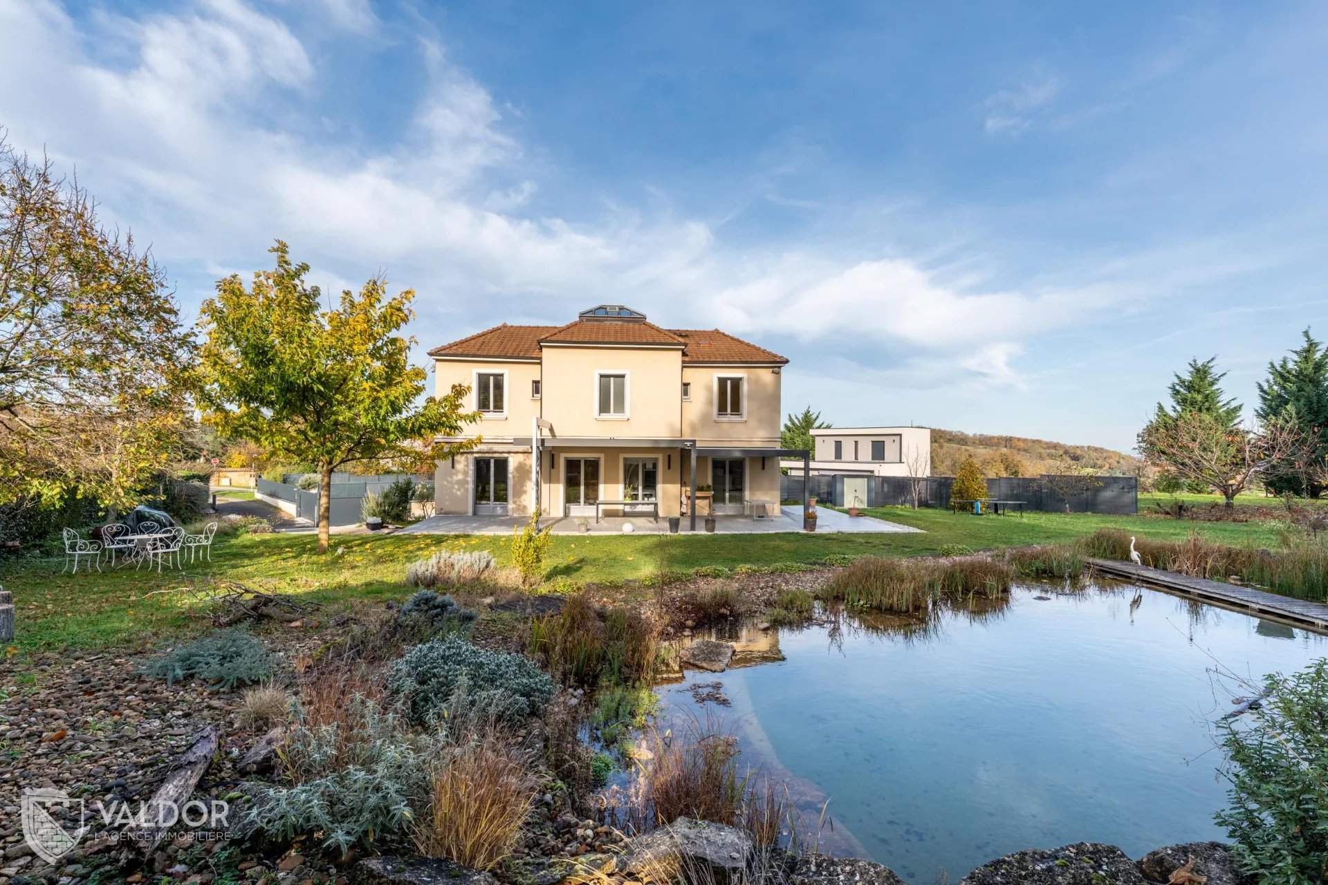 Maison de 200 m² avec piscine naturelle