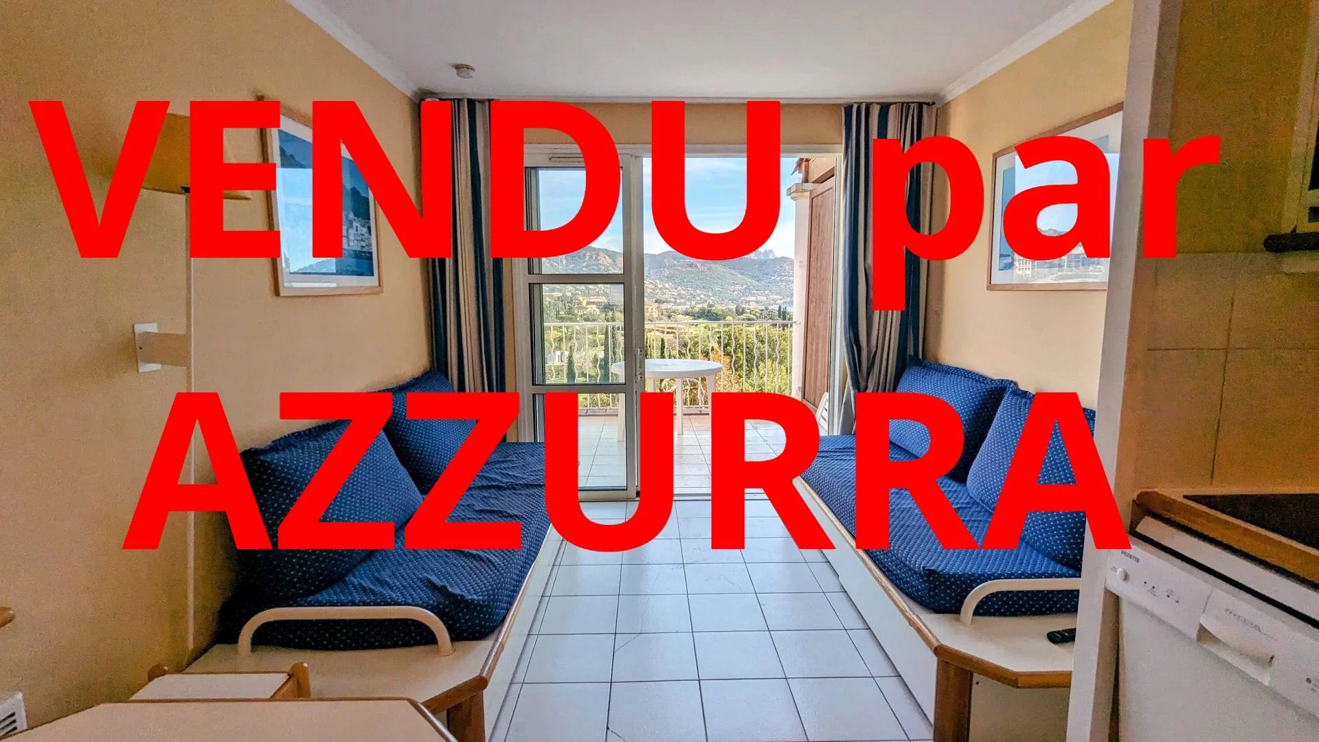 SOUS OFFRE AGAY CAP ESTEREL le Hameau, deux pièces meublé, dernier étage, vue mer. Parking privé