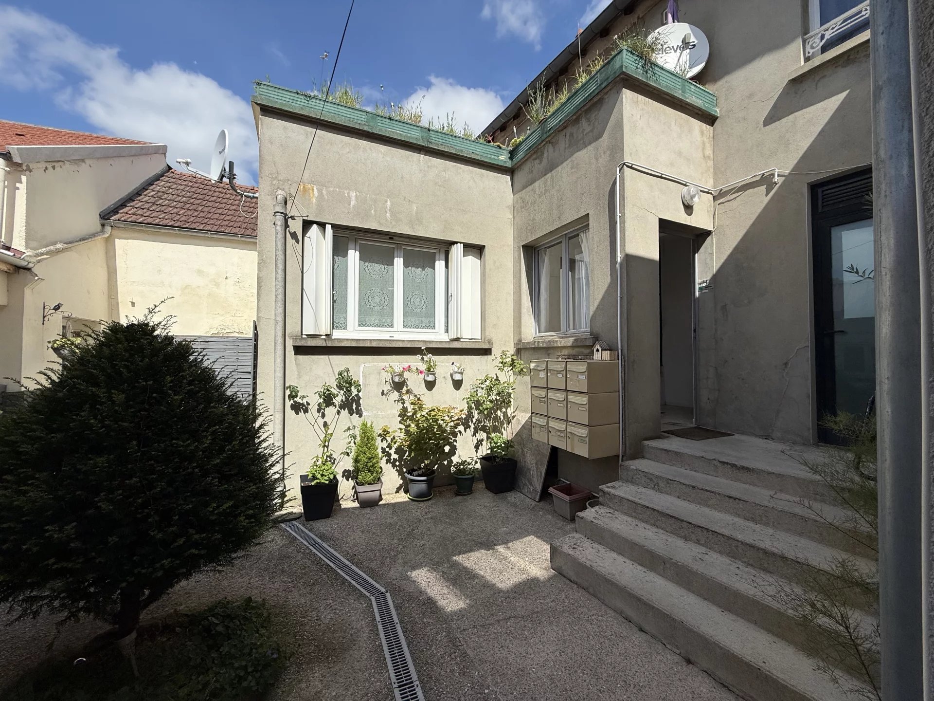 Agence immobilière de 