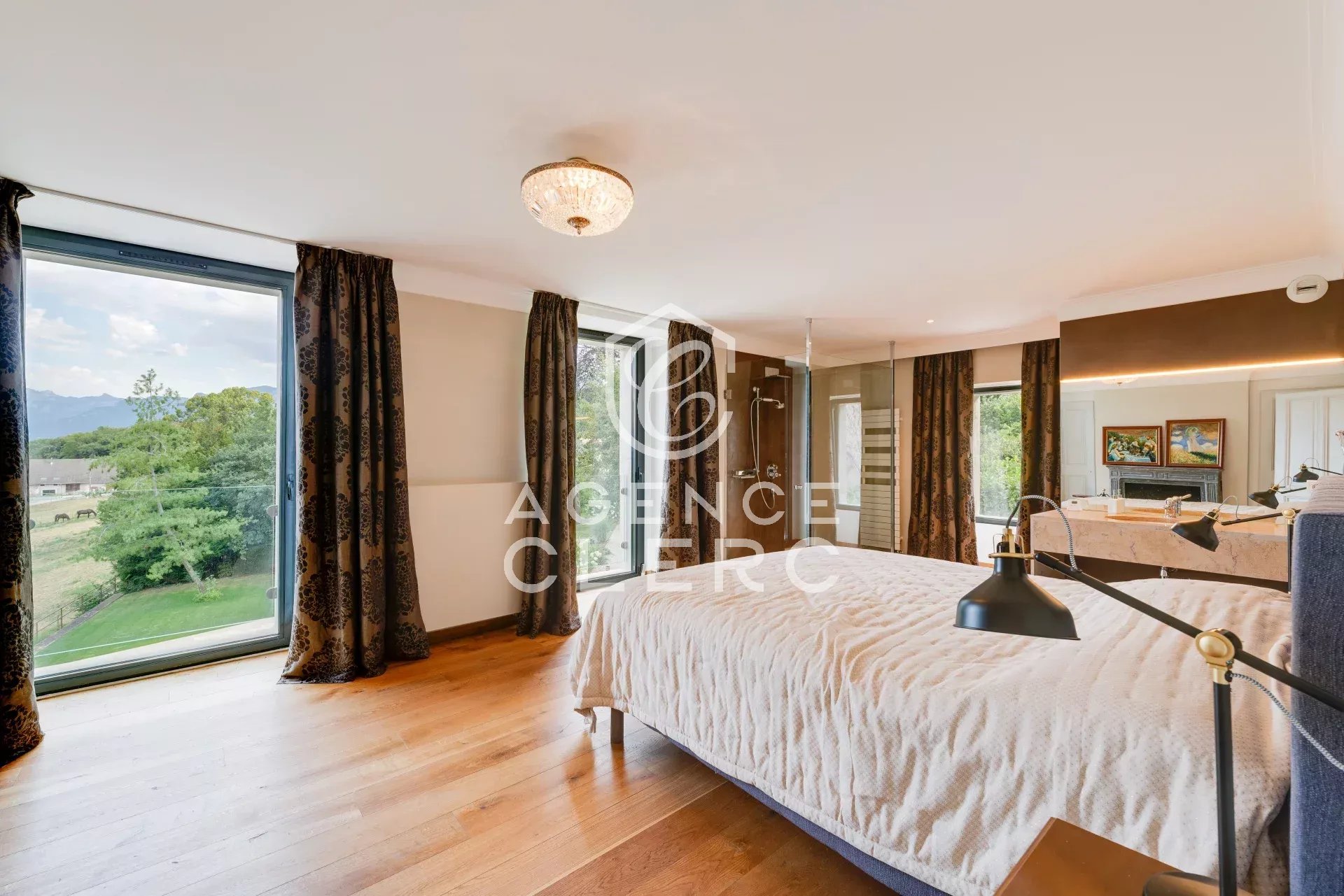 8 Bedroom Villa/Townhouse's Image 22