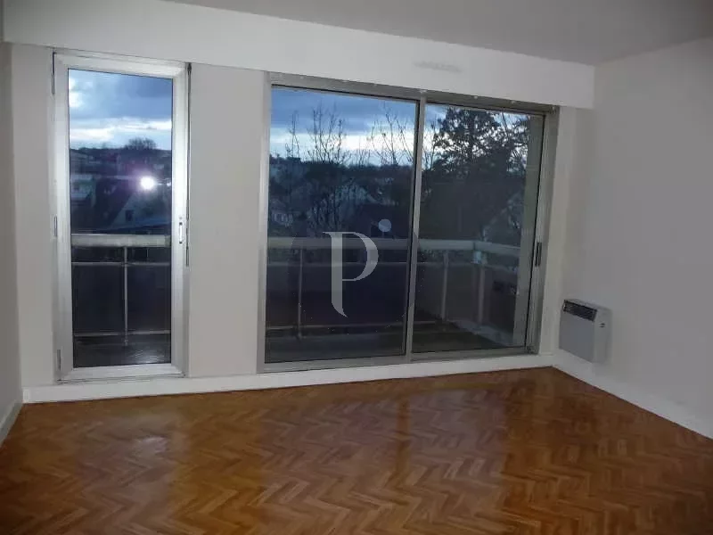 location-appartement-1-piece-chatenay-malabry-83866131