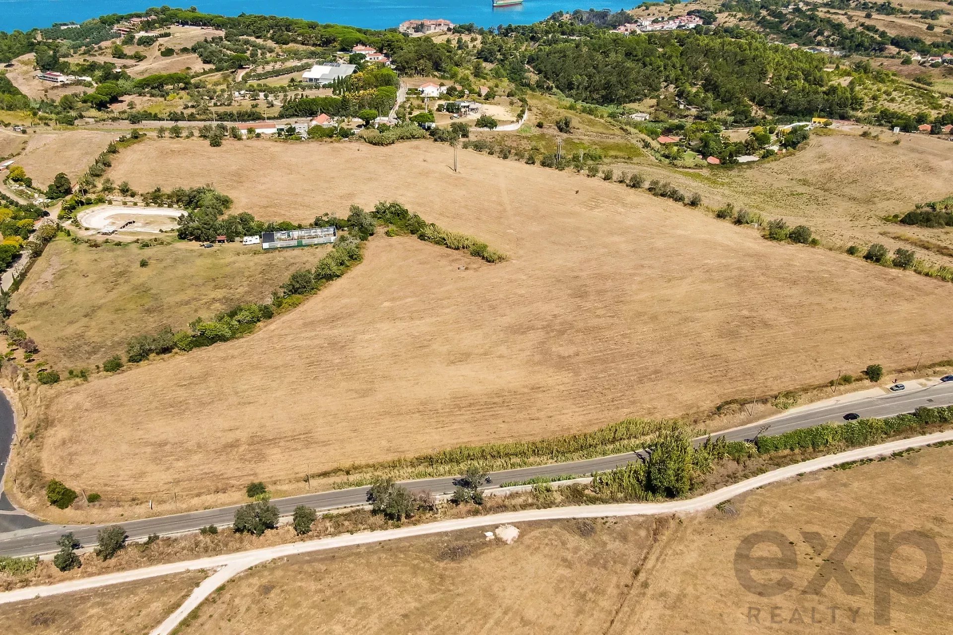 Land with Tagus view 86176491 image 4