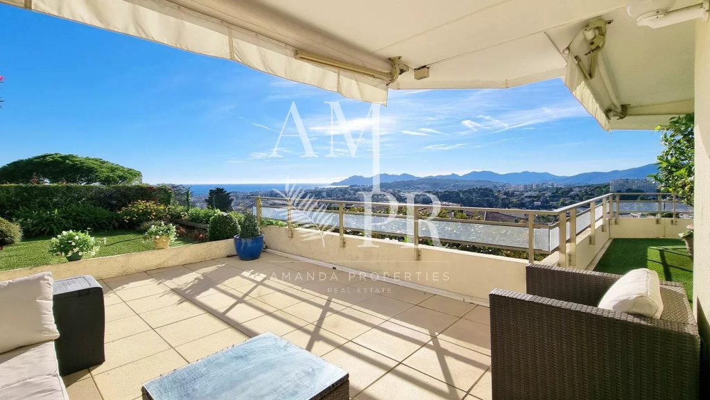 Apartment for sale in Le Cannet — Panoramic Sea and Hill Views – Beautiful Apartment Le cannet