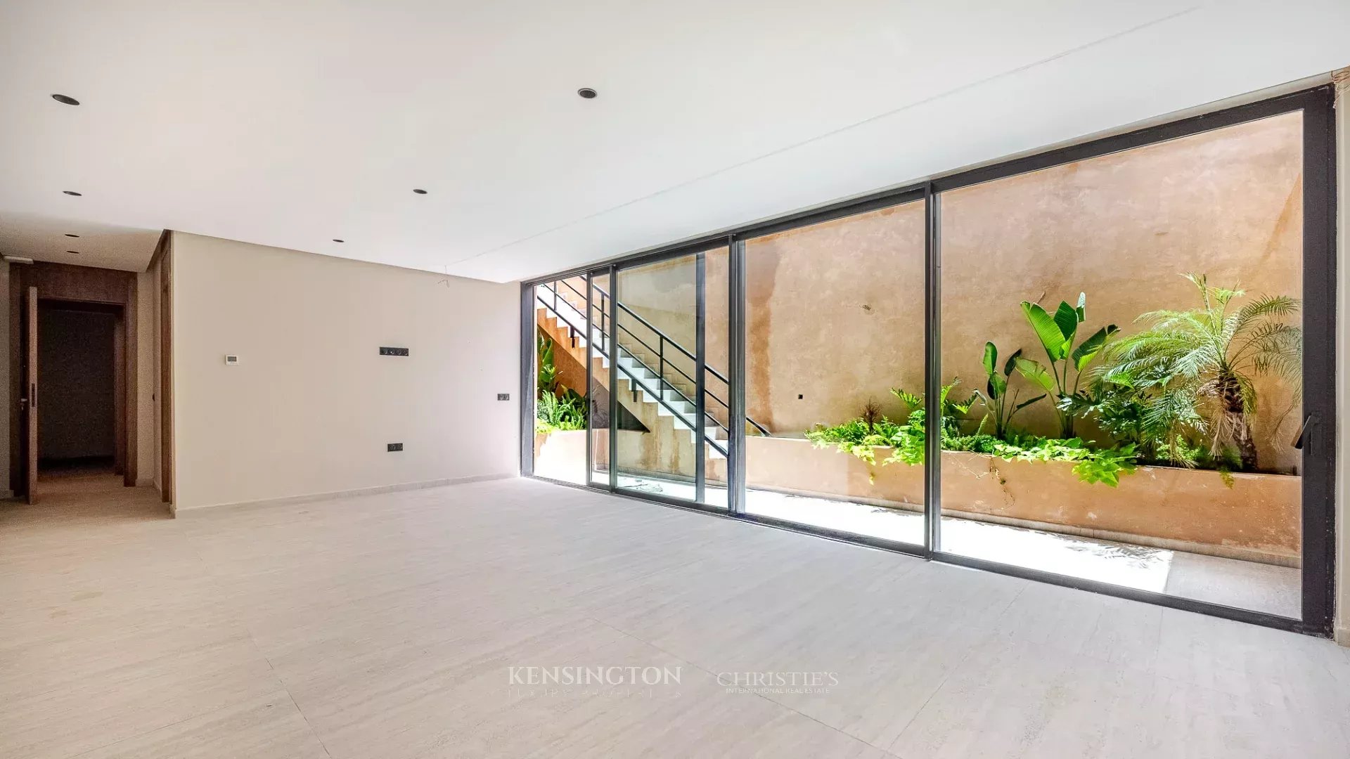 6 Bedroom Villa/Townhouse's Image 10