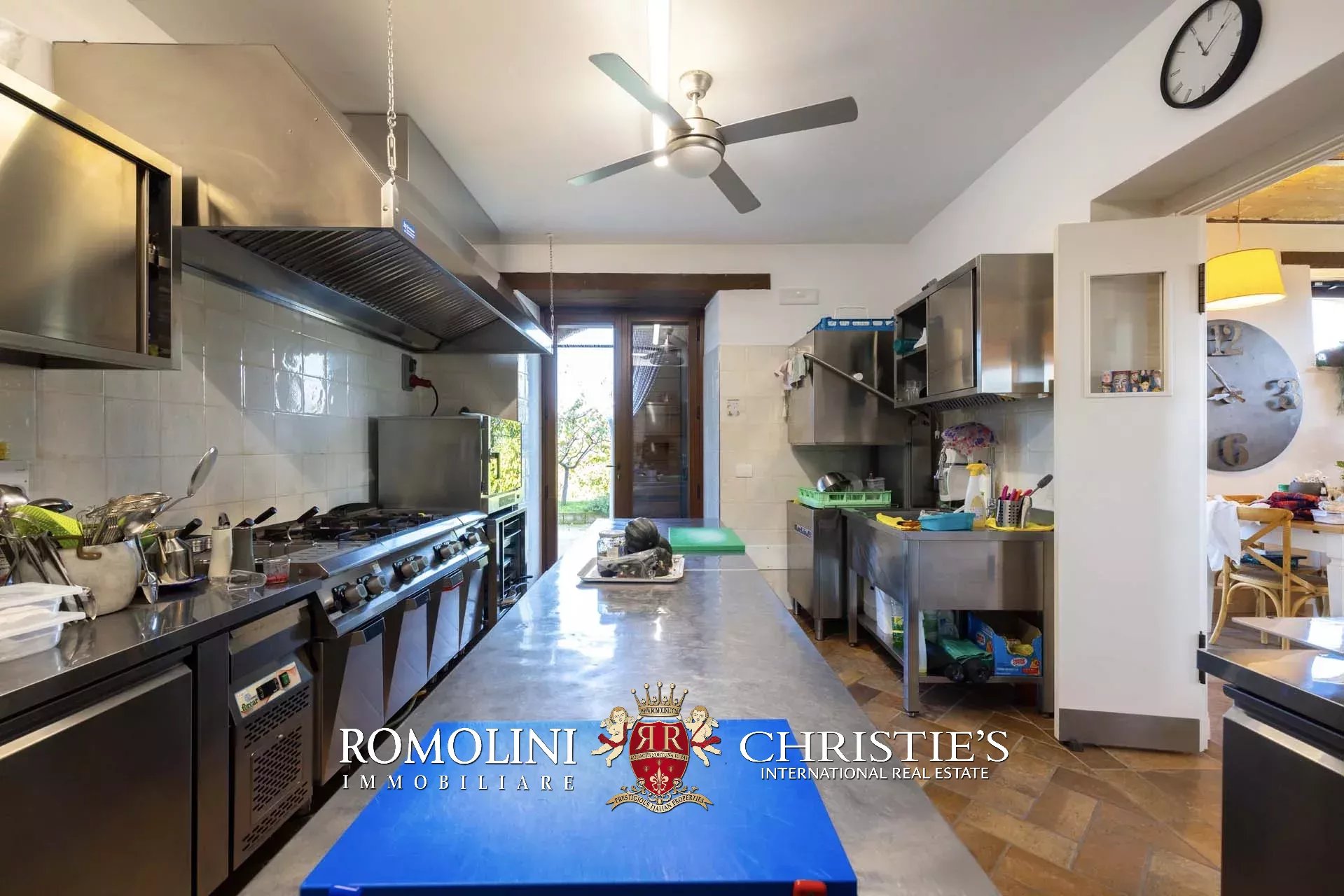 9 Bedroom Villa/Townhouse's Image 66