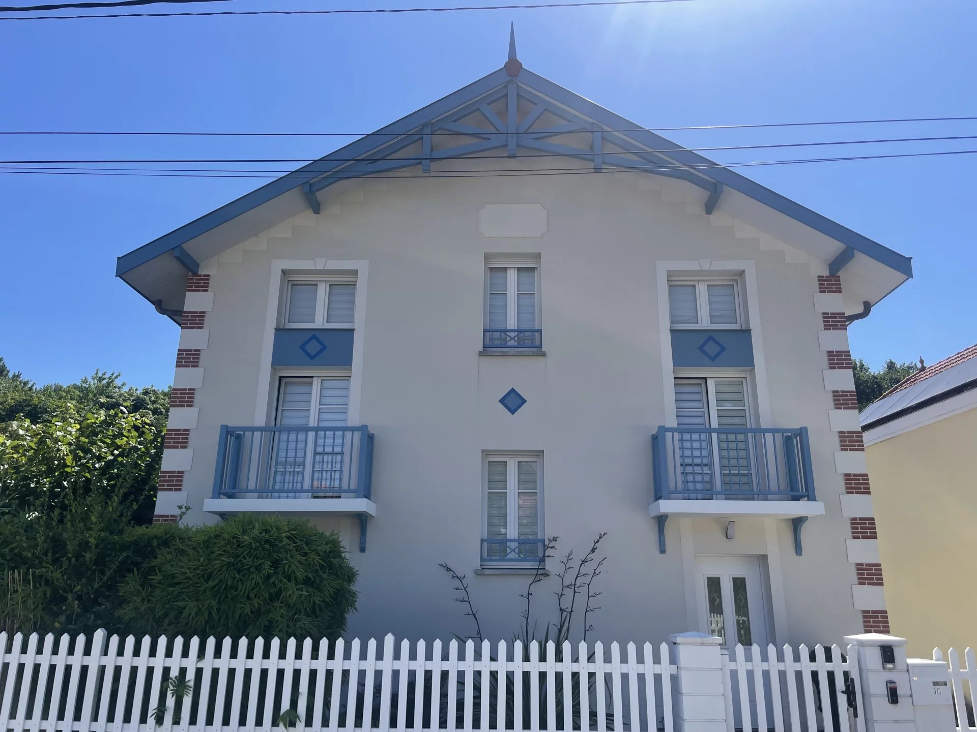 Beautiful, spacious new house in winter town