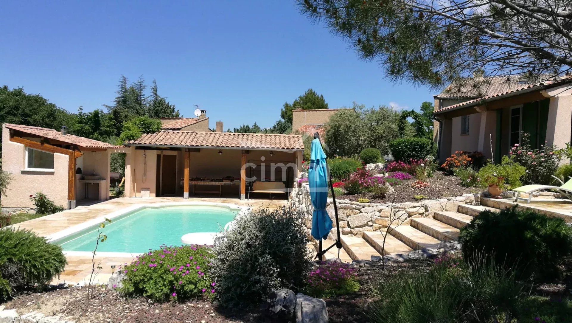 Agence immobilière de 