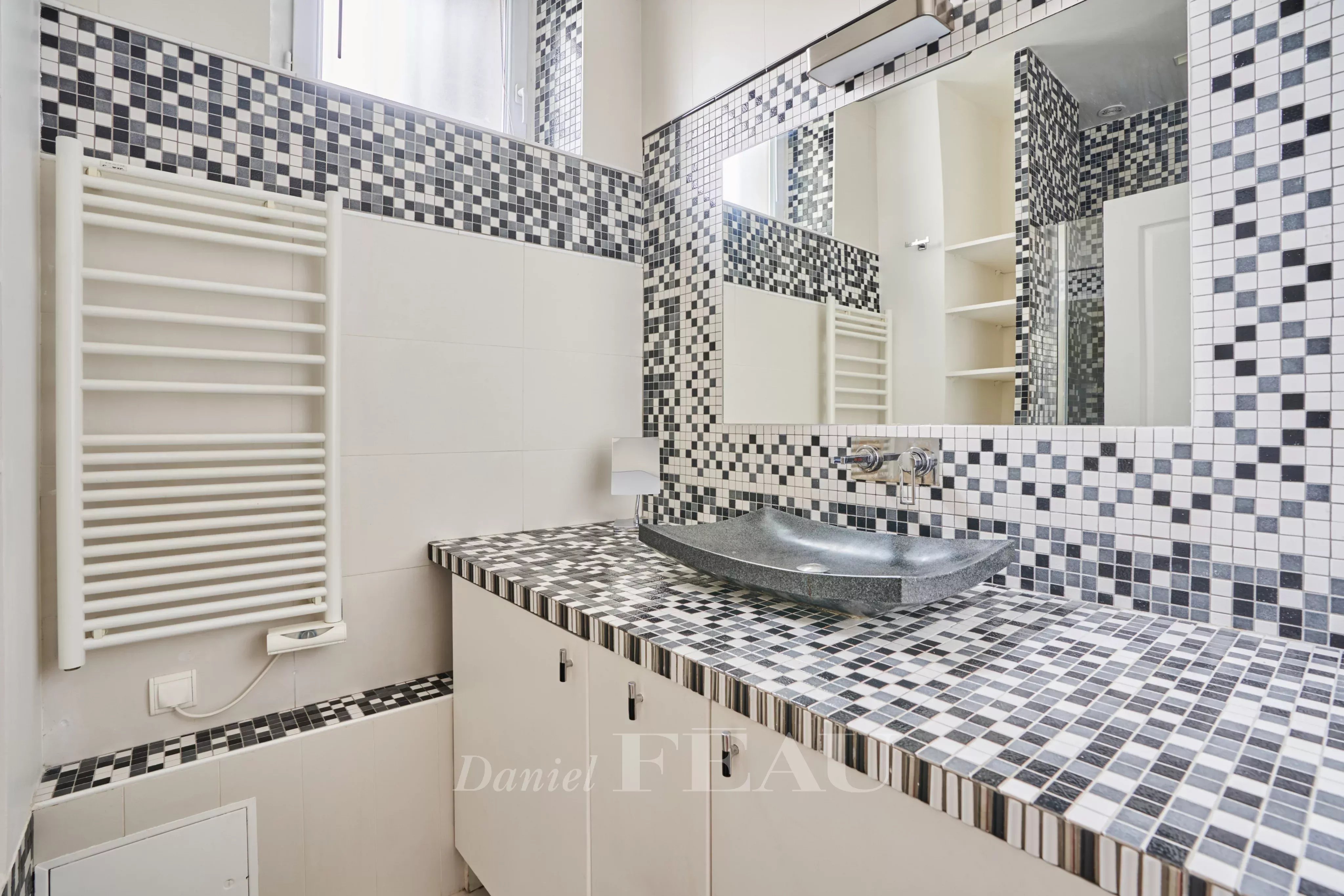 Sale Apartment Paris 16th