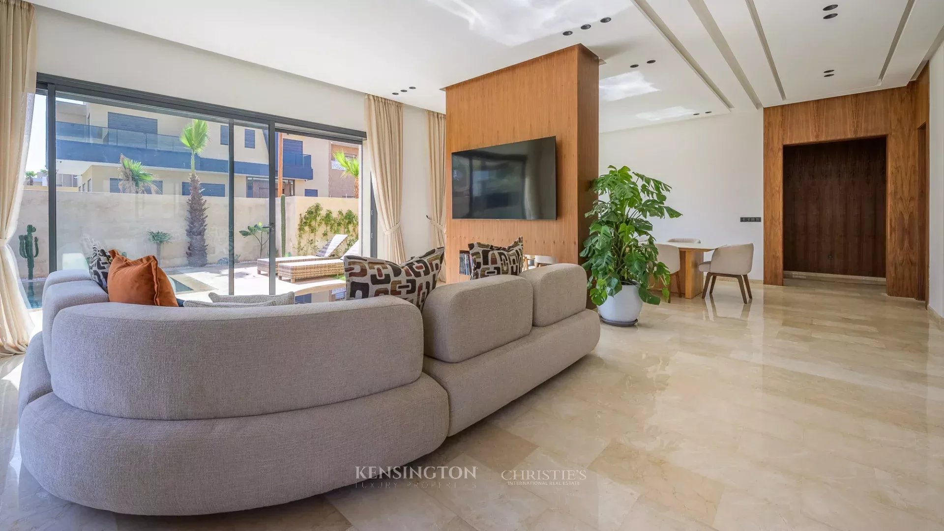 4 Bedroom Villa/Townhouse's Image 8