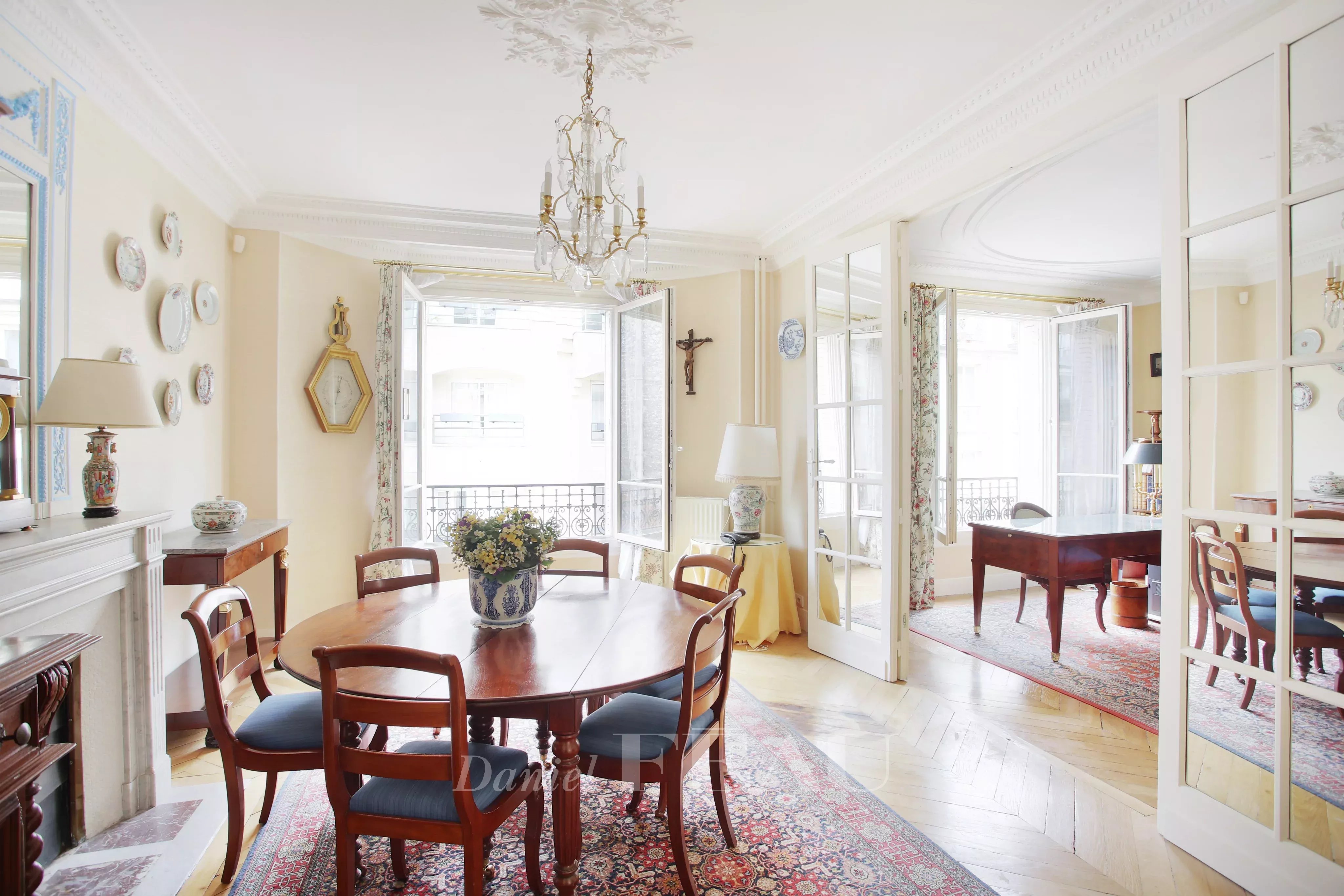 Sale Apartment Paris 5th