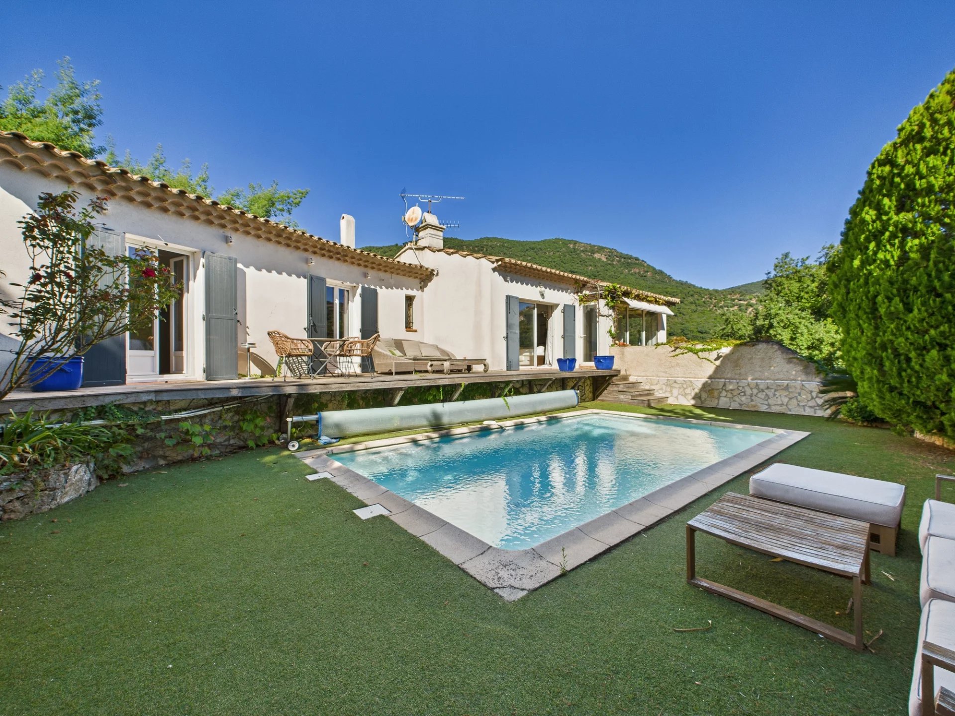 Achat Maison T6 à Cavalaire-sur-Mer (83240) - 145m²