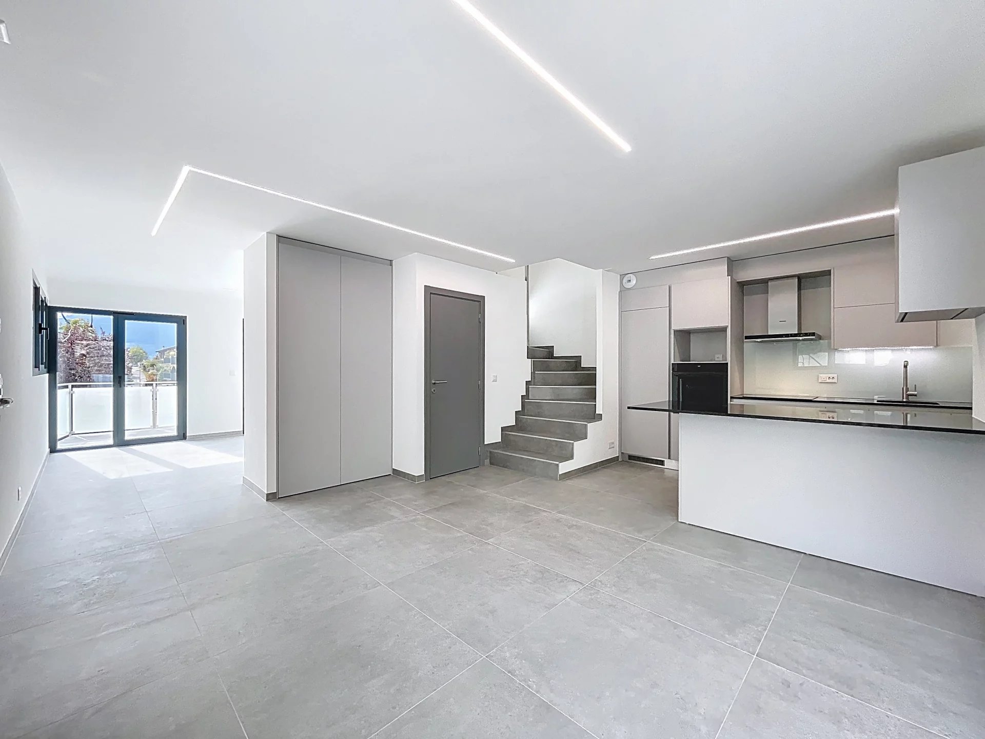 Maison neuve contemporaine – prête à emménager !