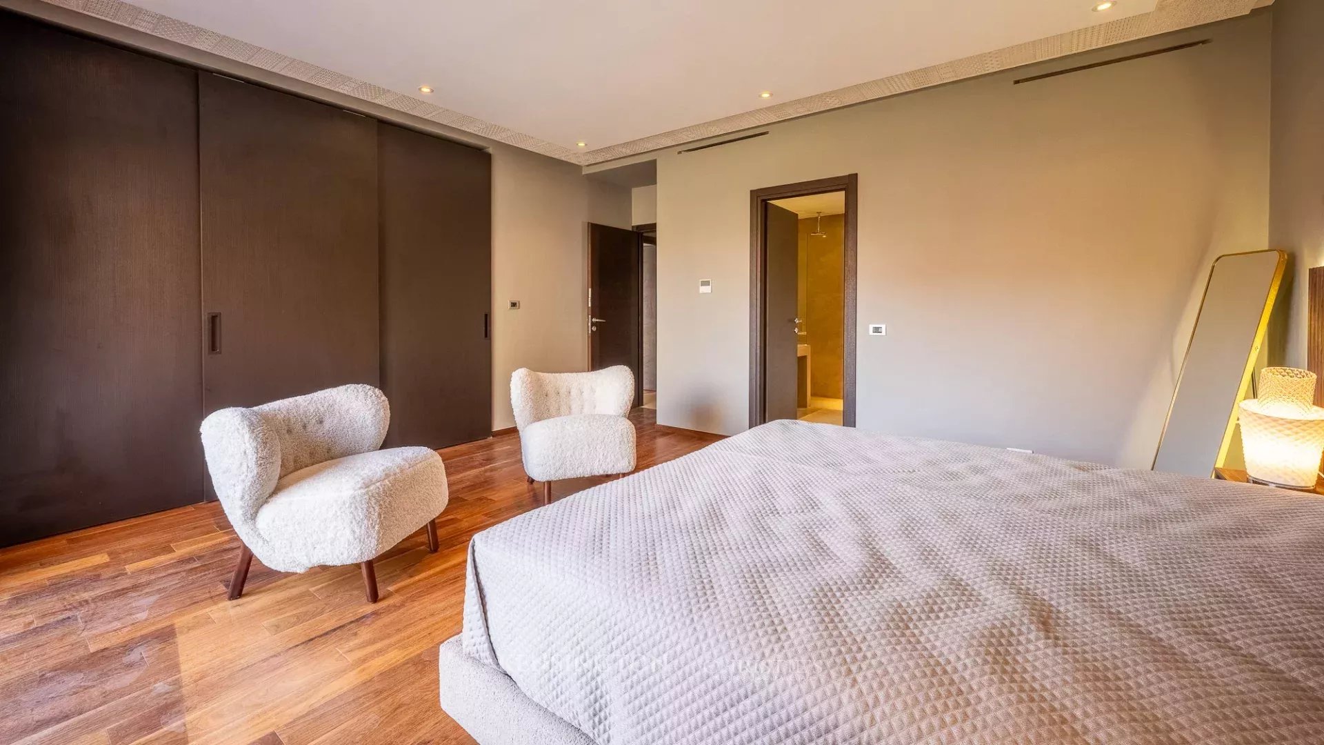 2 Bedroom Apartment/Flat's Image 16