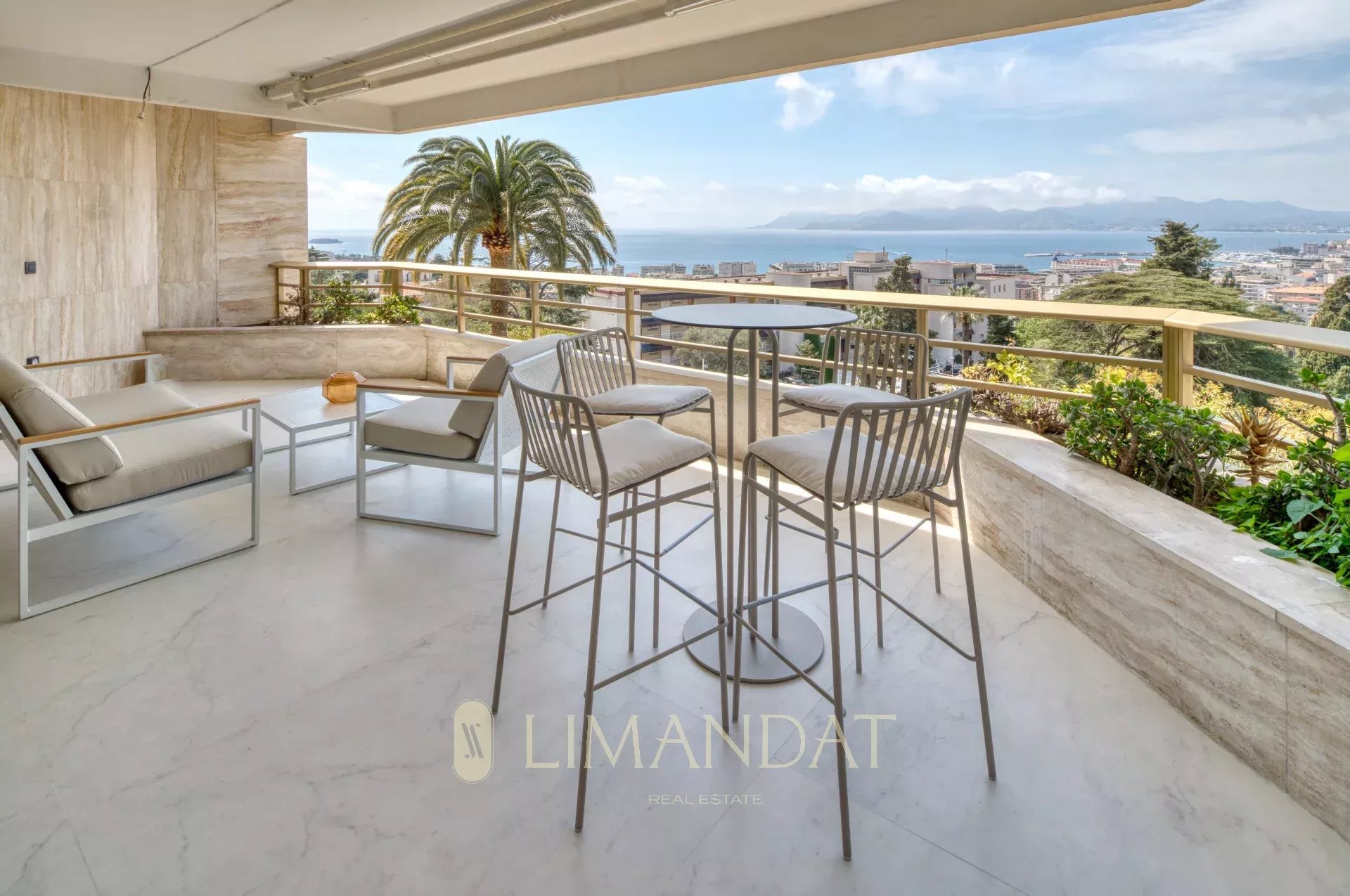 Cannes - Luxueux 5 Pièces avec Terrasse, Vue Panoramique et Appartement d'Invités