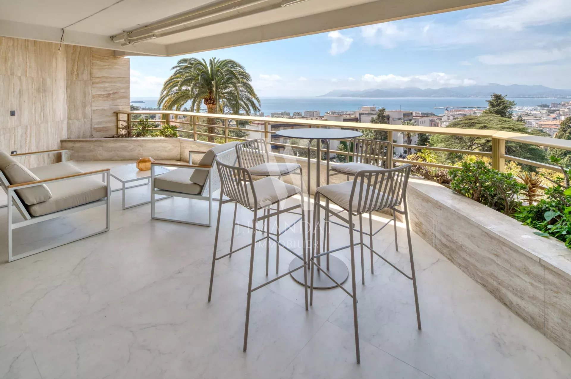 Cannes - Luxurious 5-Room Apartment with Terrace, Panoramic View, and Guest Suite