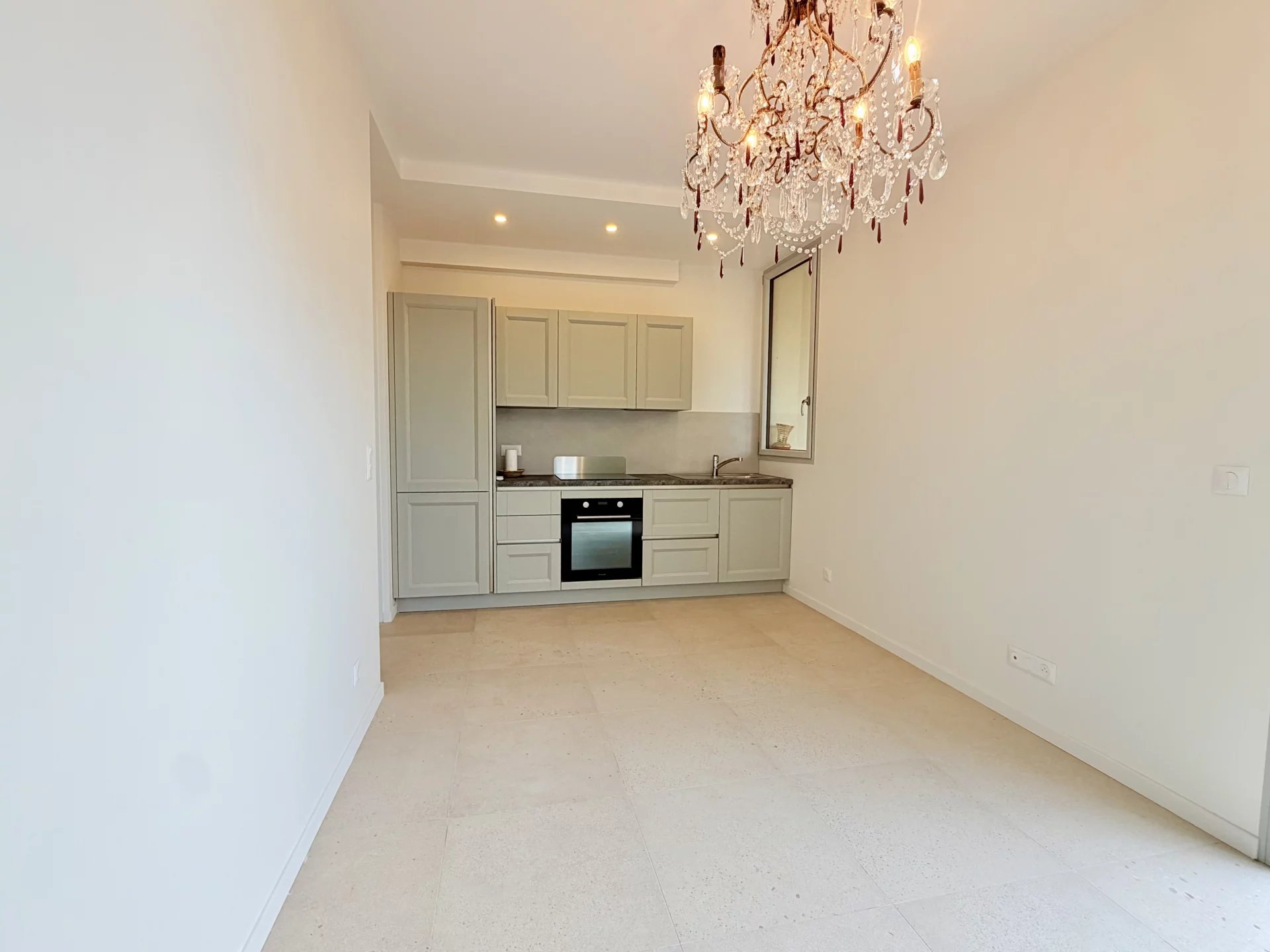 🏡 NICE BON VOYAGE – Fully Renovated Detached House of Approx. 102 sqm with Two Apartments, Terraces, Garden and Small Garage in a Private Estate