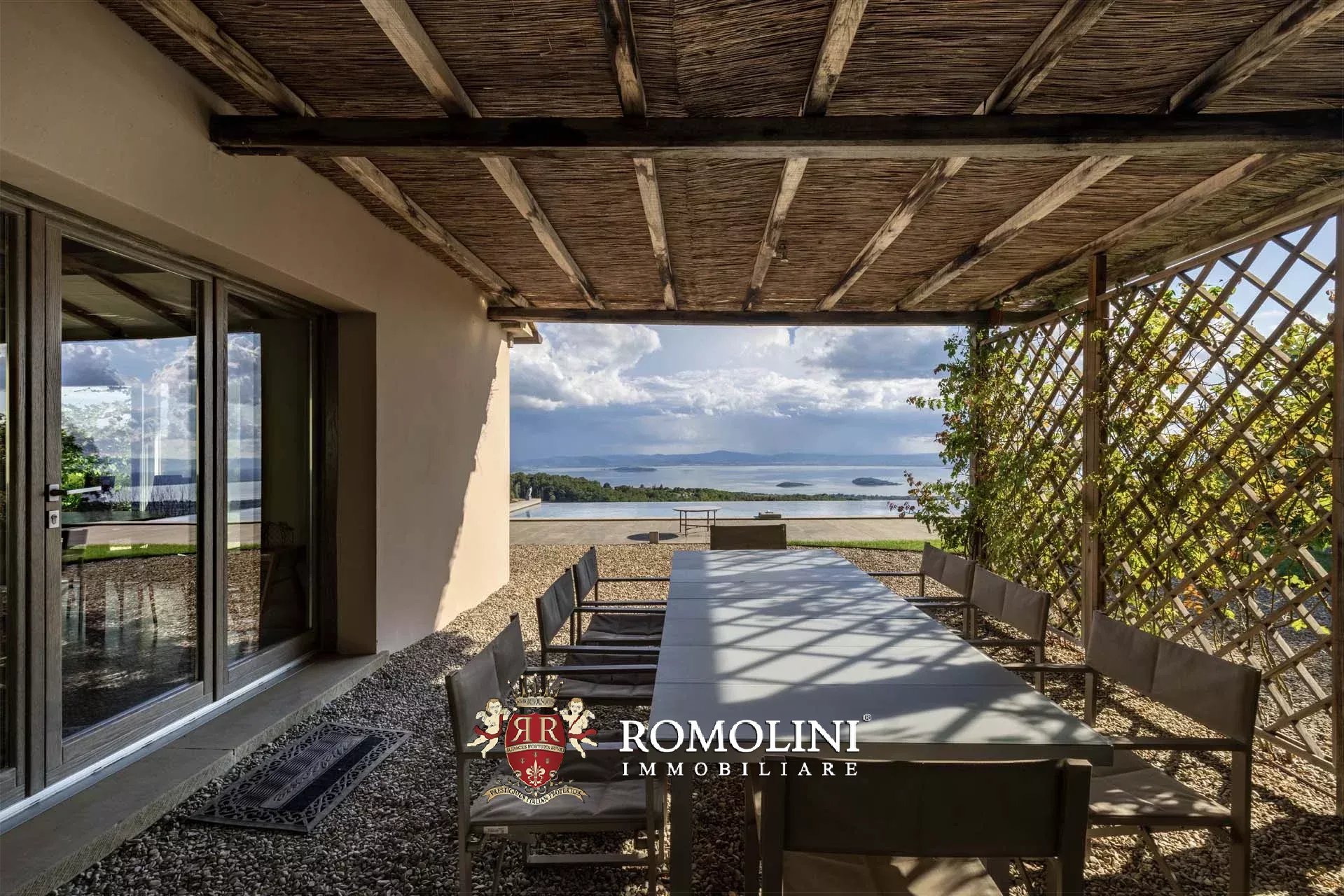 4 Bedroom Villa/Townhouse's Image 7
