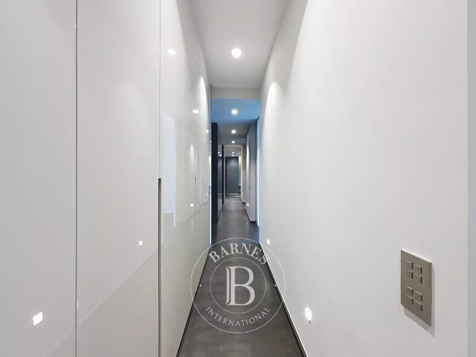 Châtelain/Louise – Bel appartement 2 chambres