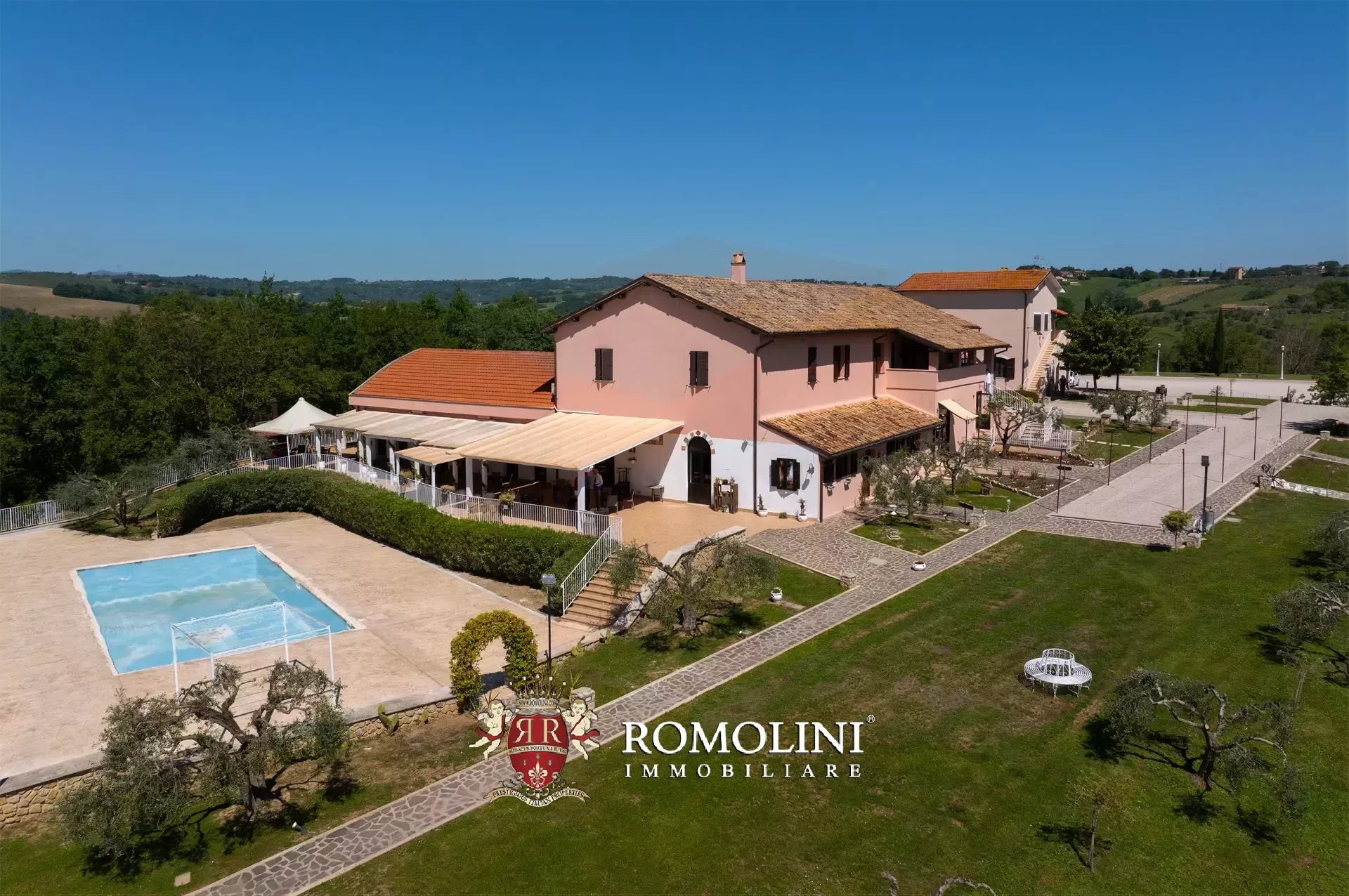 35 Bedroom Villa/Townhouse's Image 15