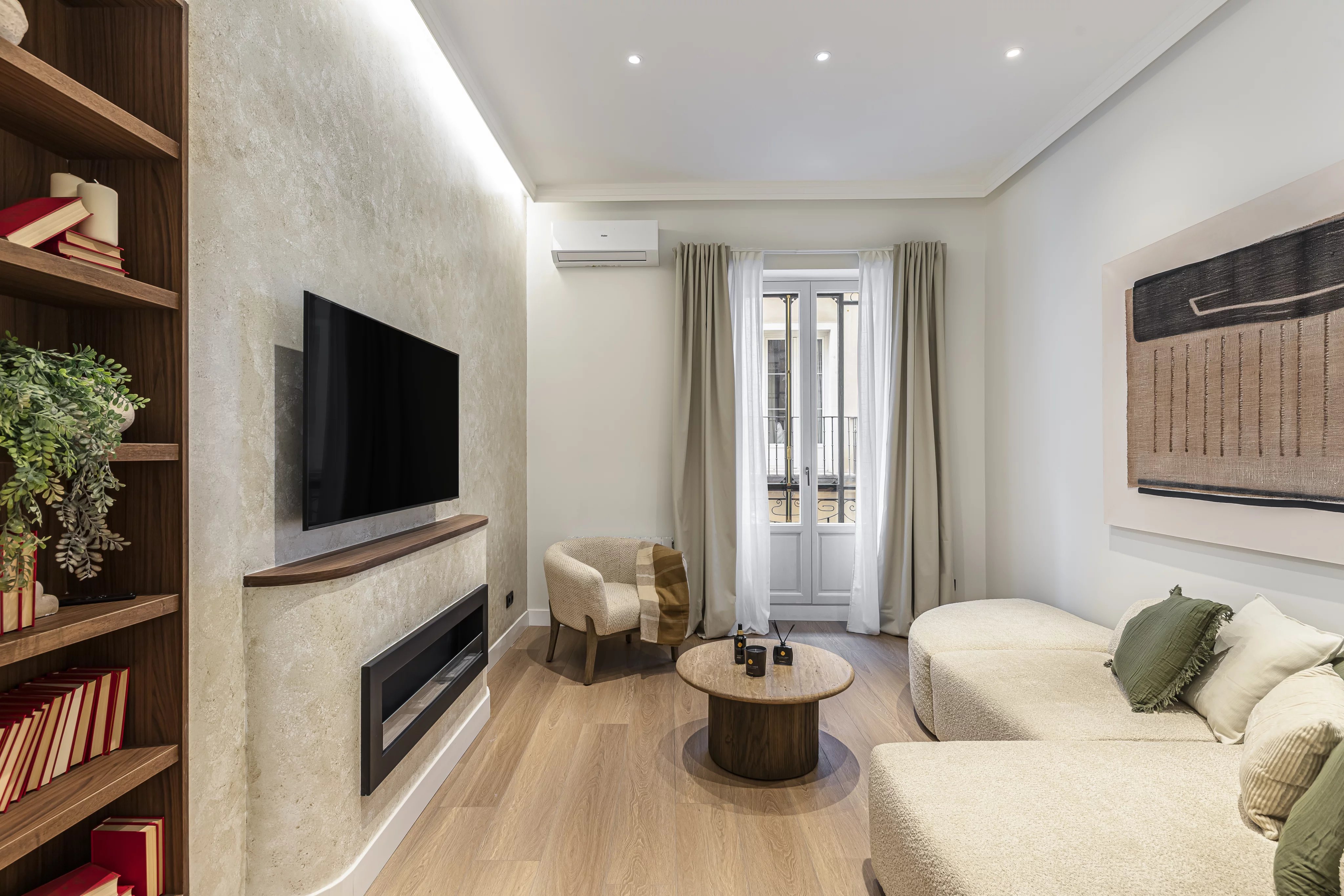 Brand new house next to Gran Vía