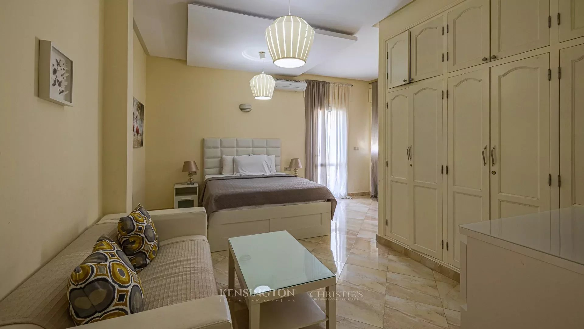 7 Bedroom Villa/Townhouse's Image 24