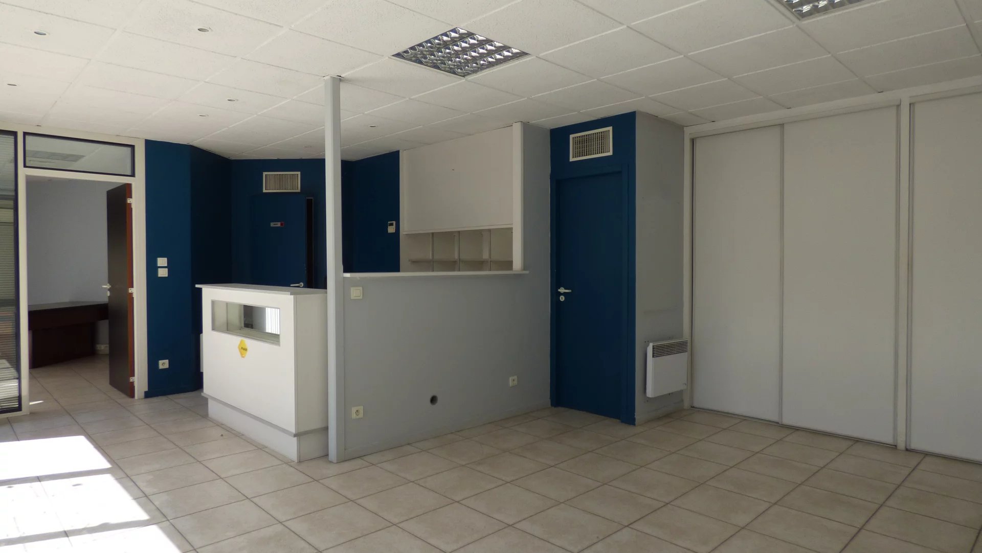 Local commercial 60 m² centre Fontaines-sur-Saône