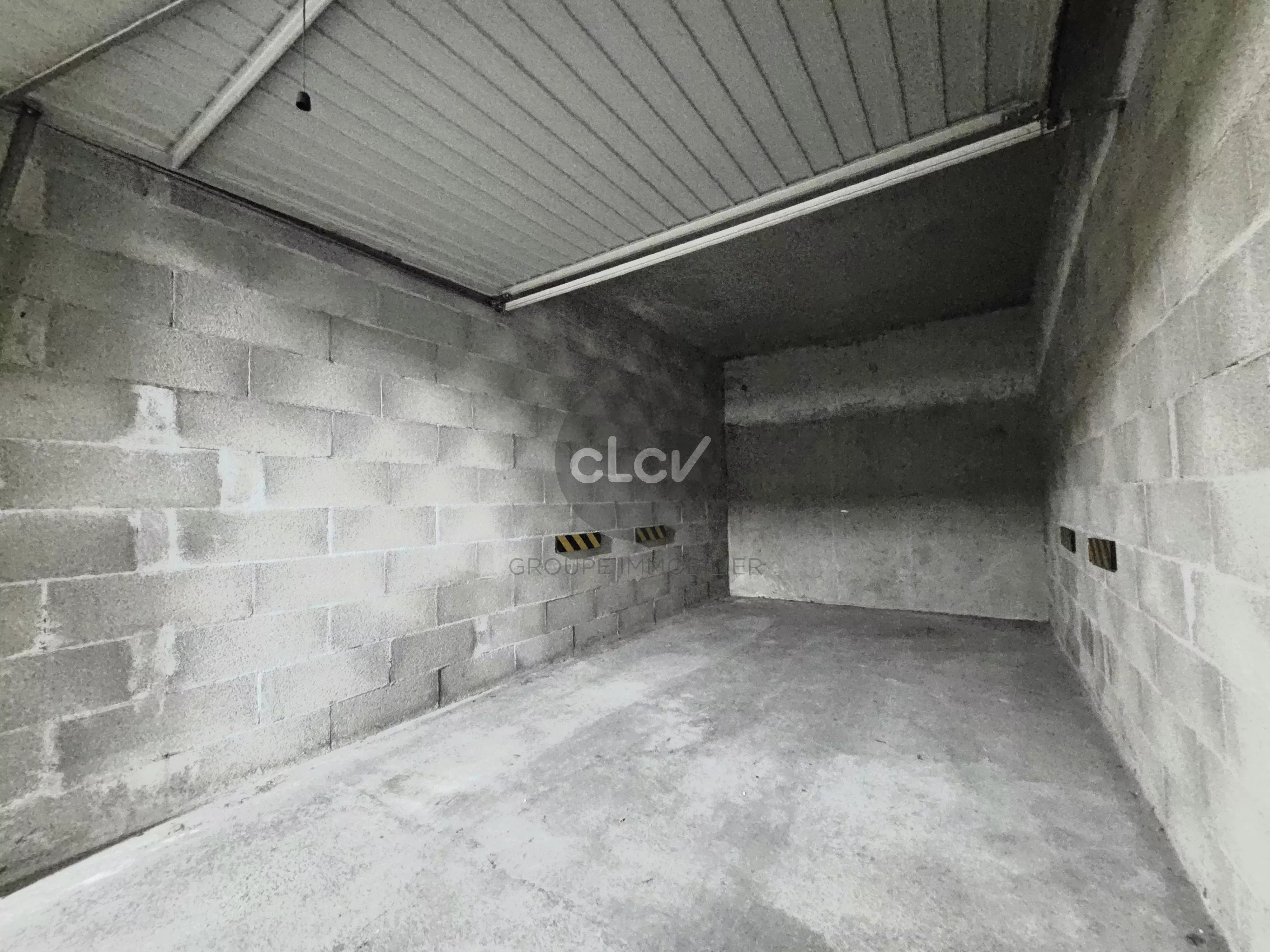 Garage de 13m² en sous-sol sécurisé