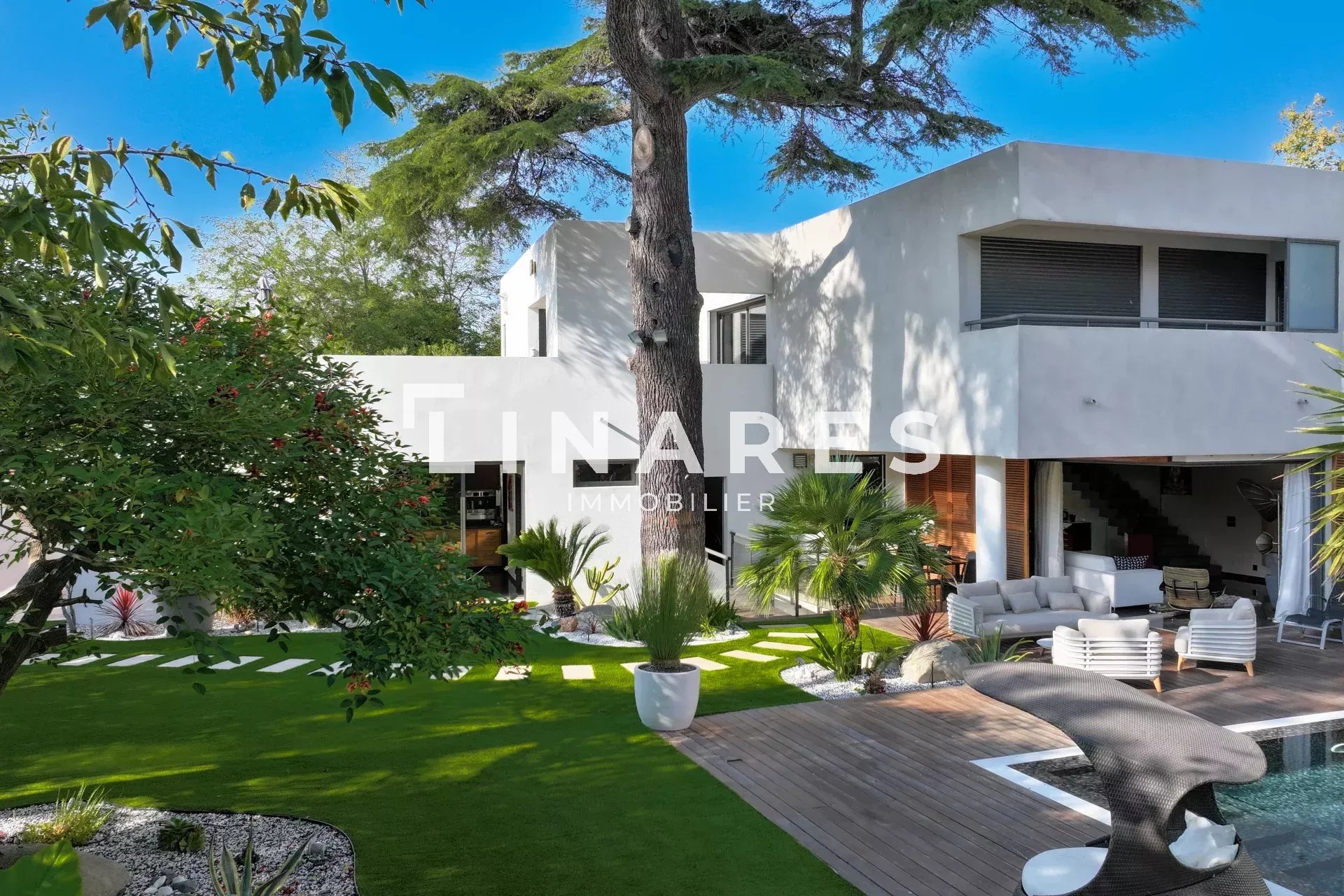 L'OASIS - Villa contemporaine T6 de 252m²  - Terrain de 649 m² - Terrasses - Piscine - Garage - 13009