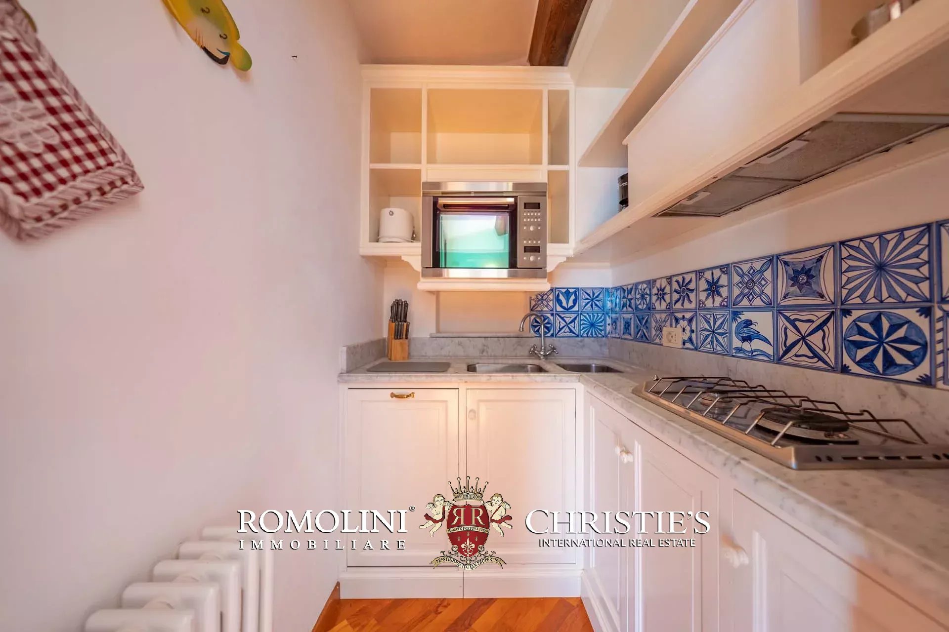 11 Bedroom Villa/Townhouse's Image 66