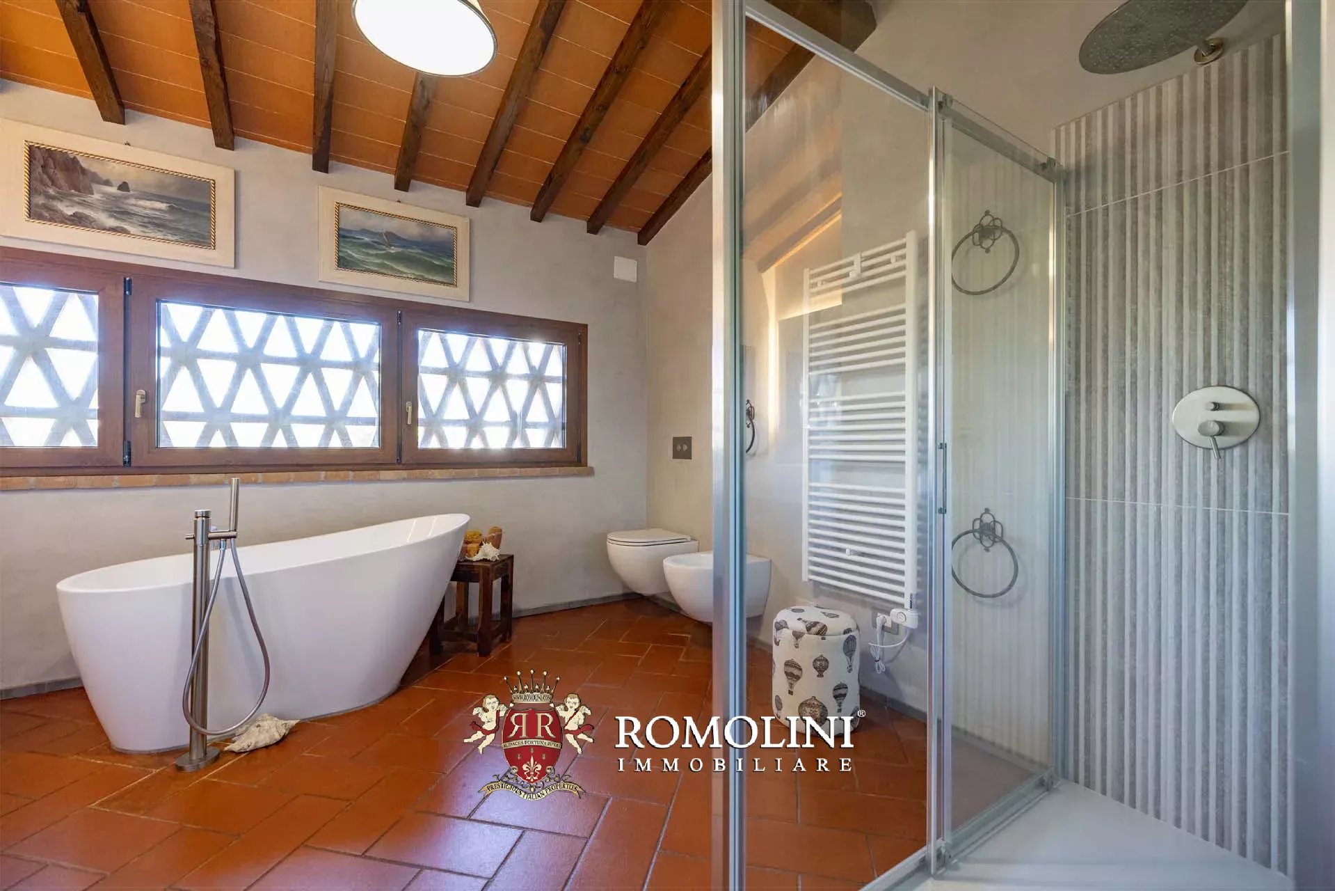 8 Bedroom Villa/Townhouse's Image 20