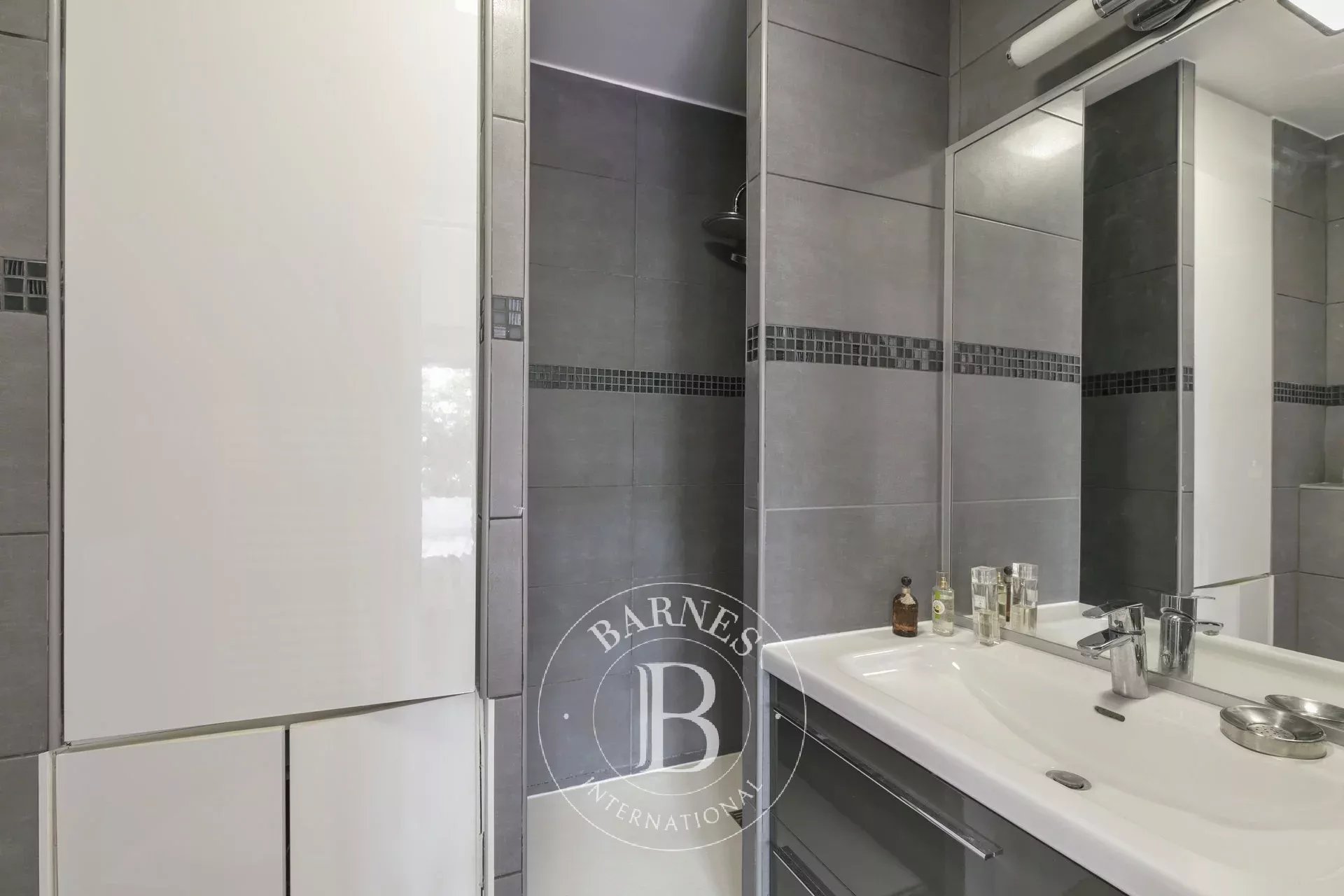 Daire Levallois-Perret - picture 11