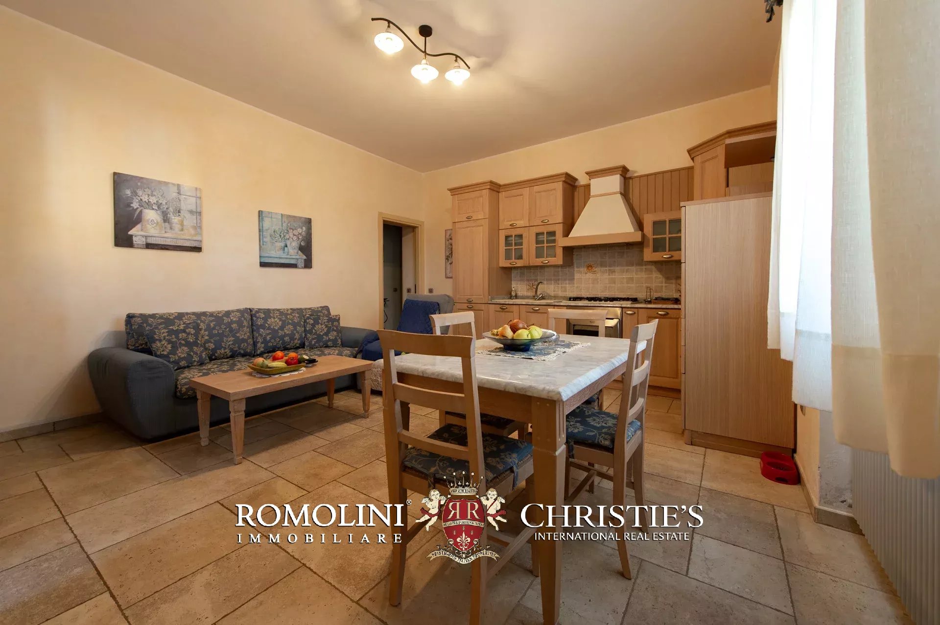 10 Bedroom Villa/Townhouse's Image 77