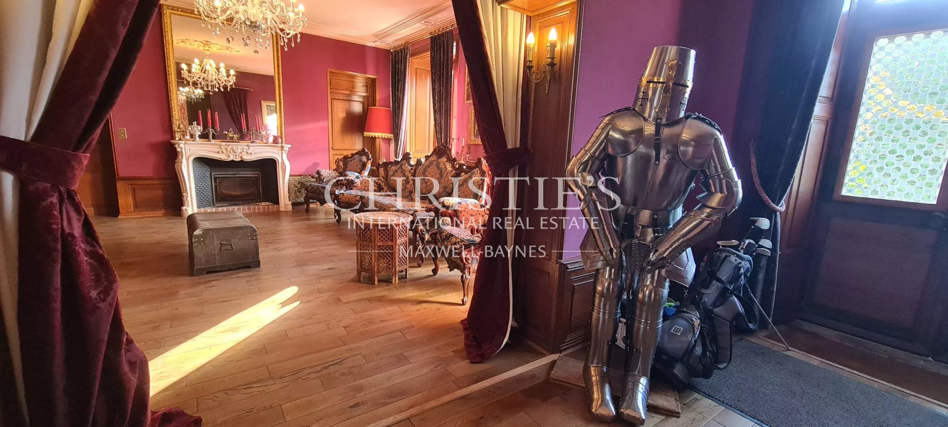 10 Bedroom Chateau's Image 28