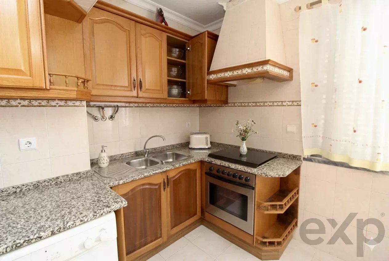 3 bedroom duplex a few meters from Fuzeta beach 8700-898 image 8