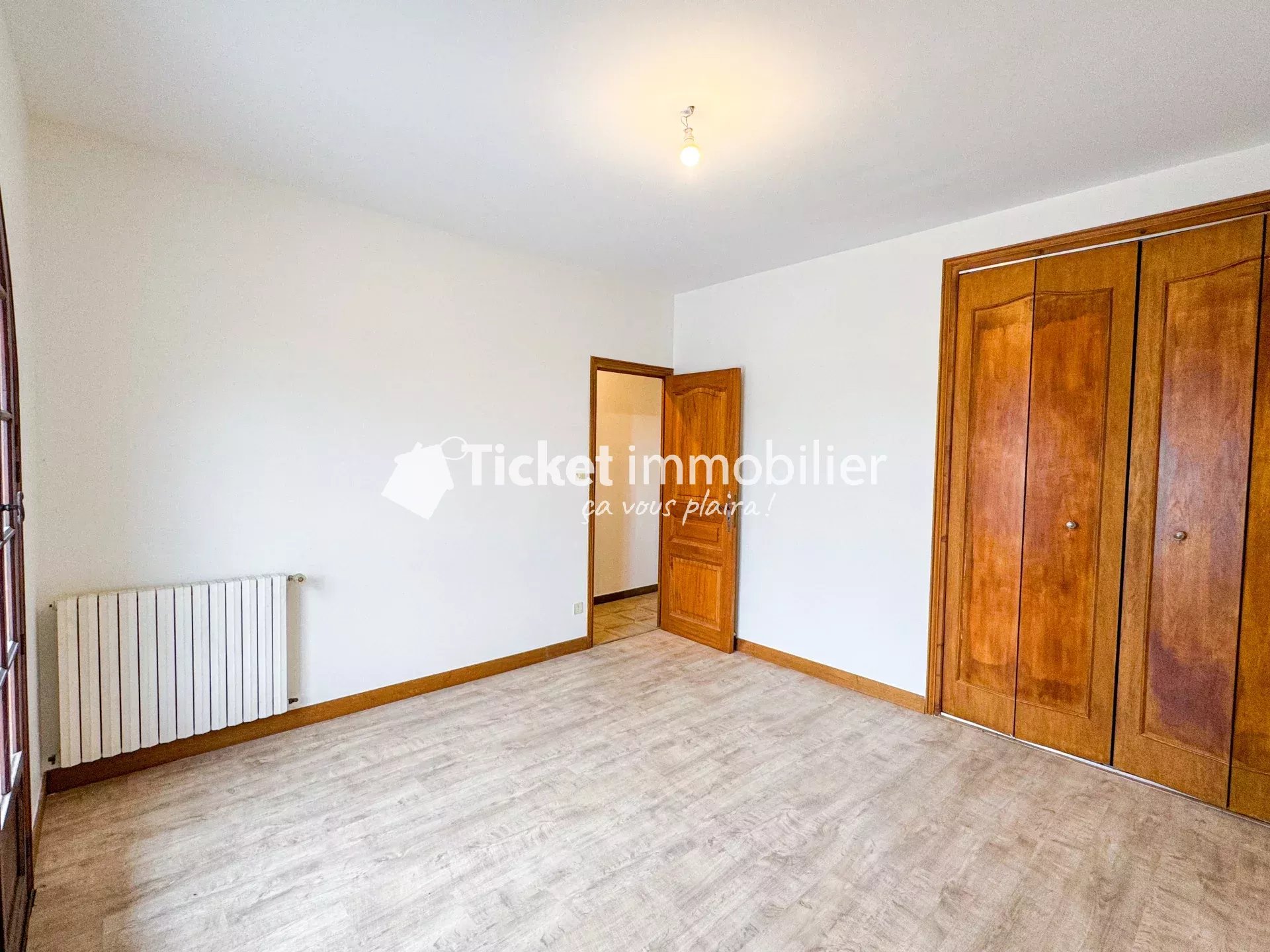 MAISON T5 DE 146m2 AVEC JARDIN de 633m2, GARAGE, CLIMATISATION ET GRANDE TERRASSE — photo 11