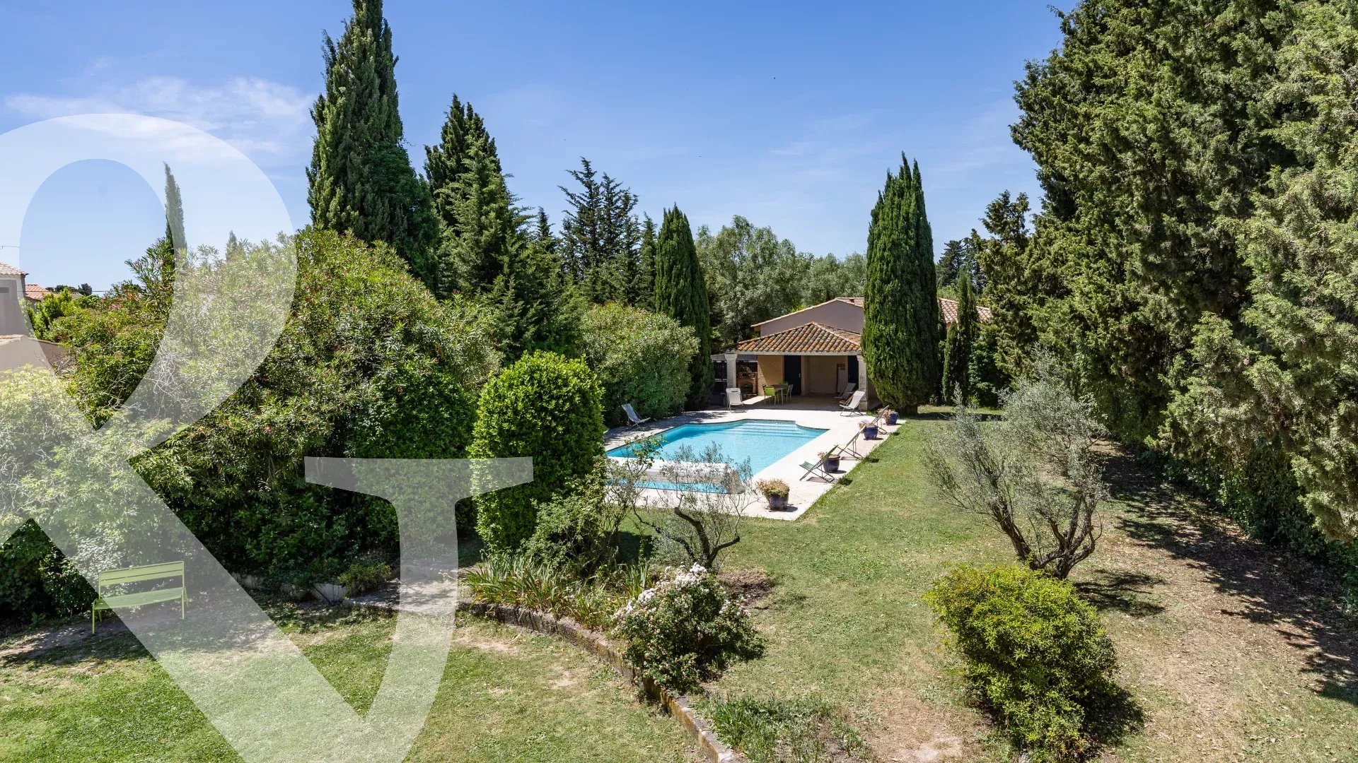 GRANDE MAISON FAMILIALE