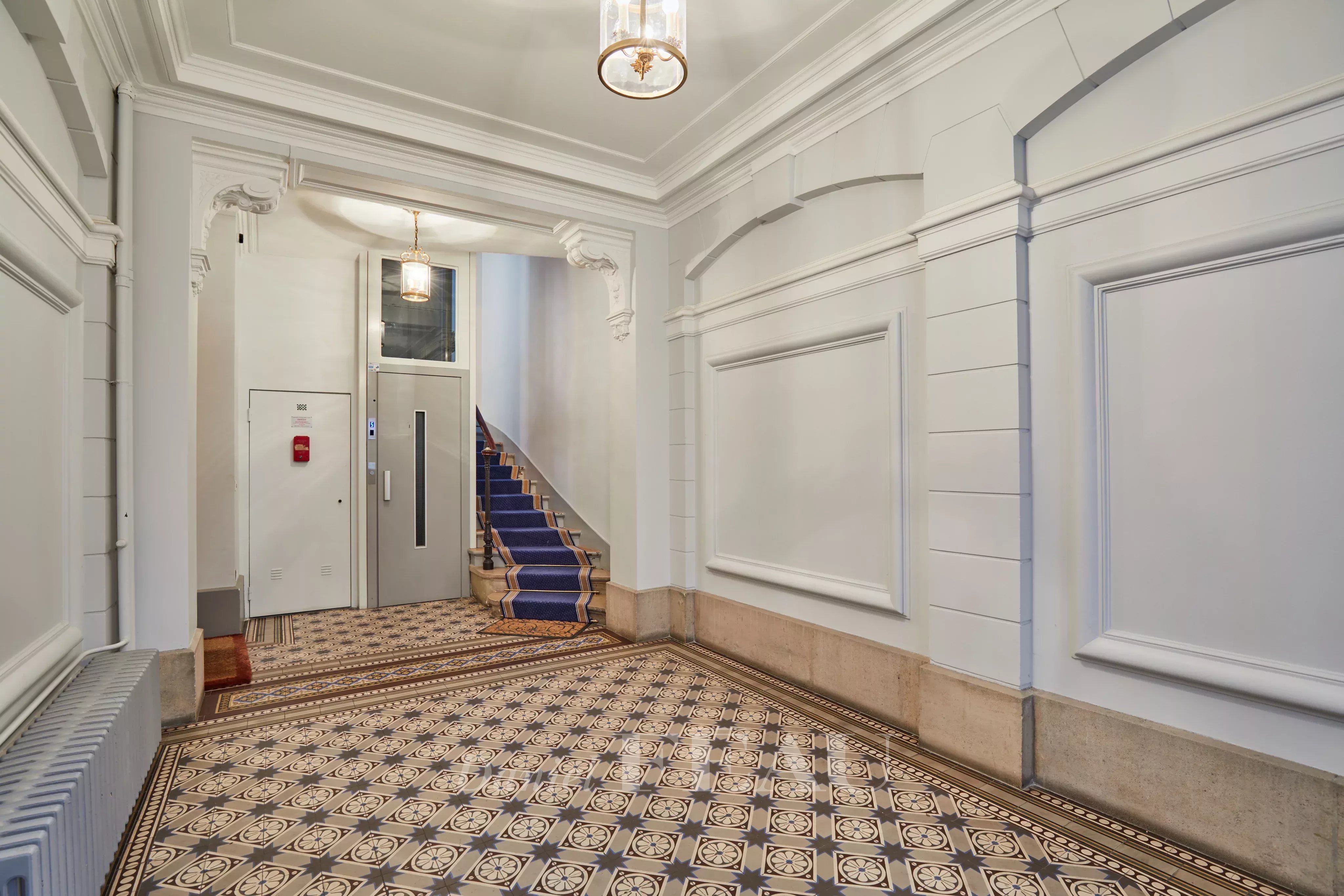 Sale Apartment Paris 7th