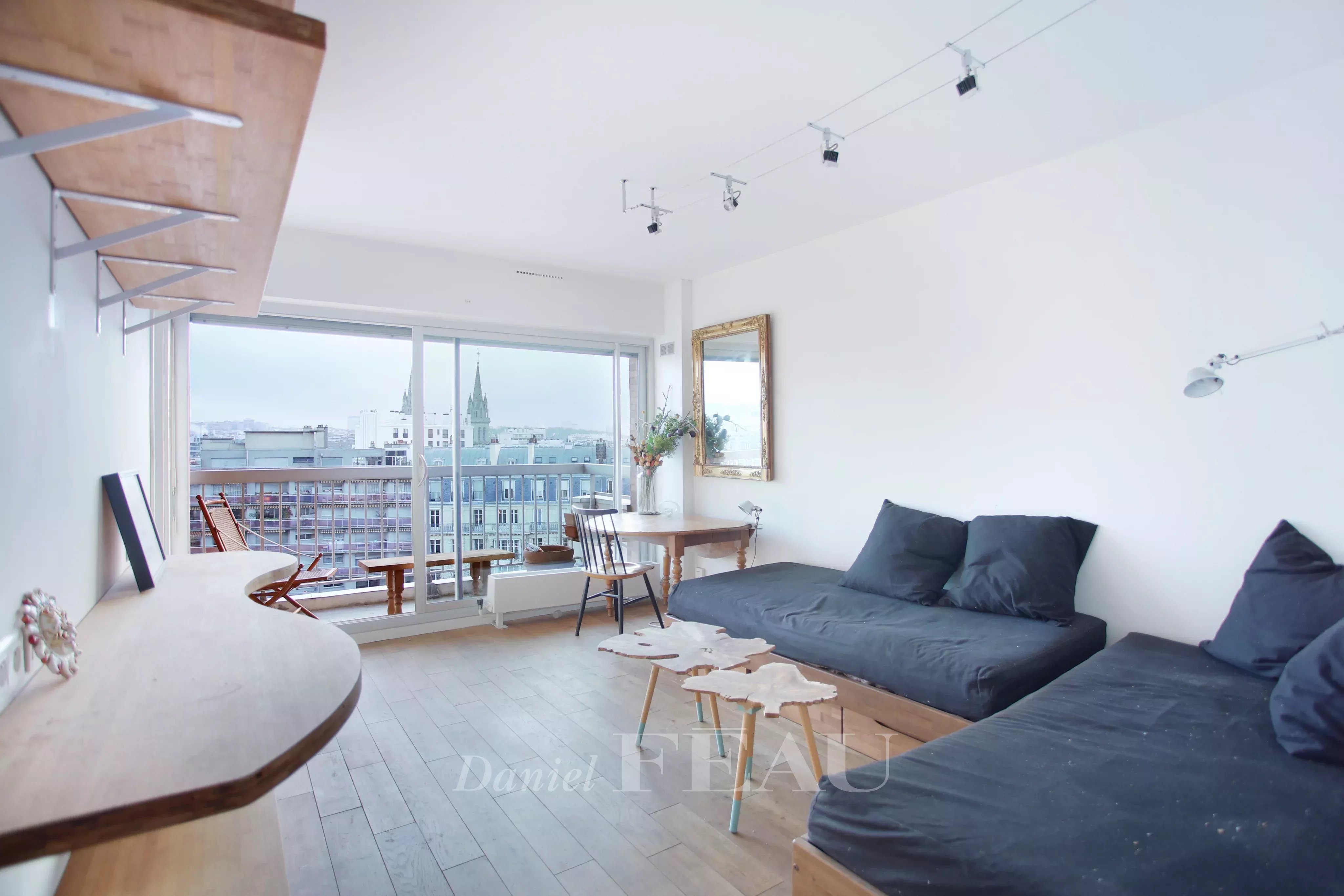 Sale Apartment Paris 11th