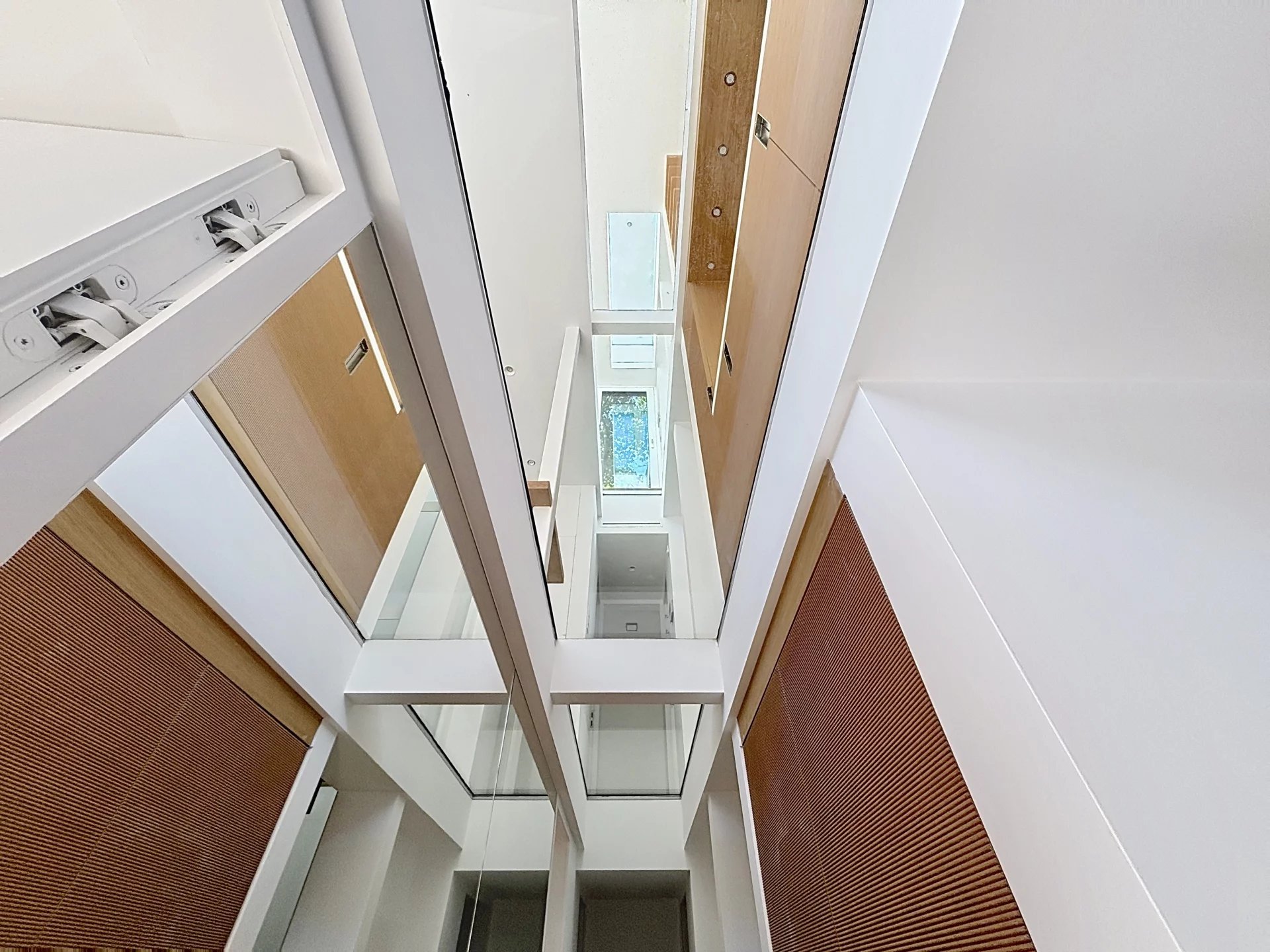 Maison neuve, terrasse et rooftop plein sud