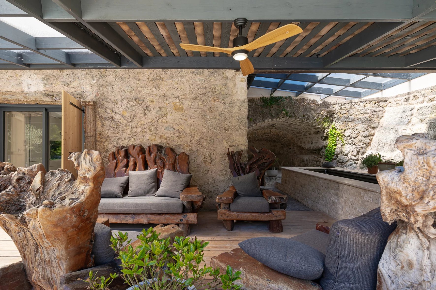 Magnificent 14th century property with pool  - Callian