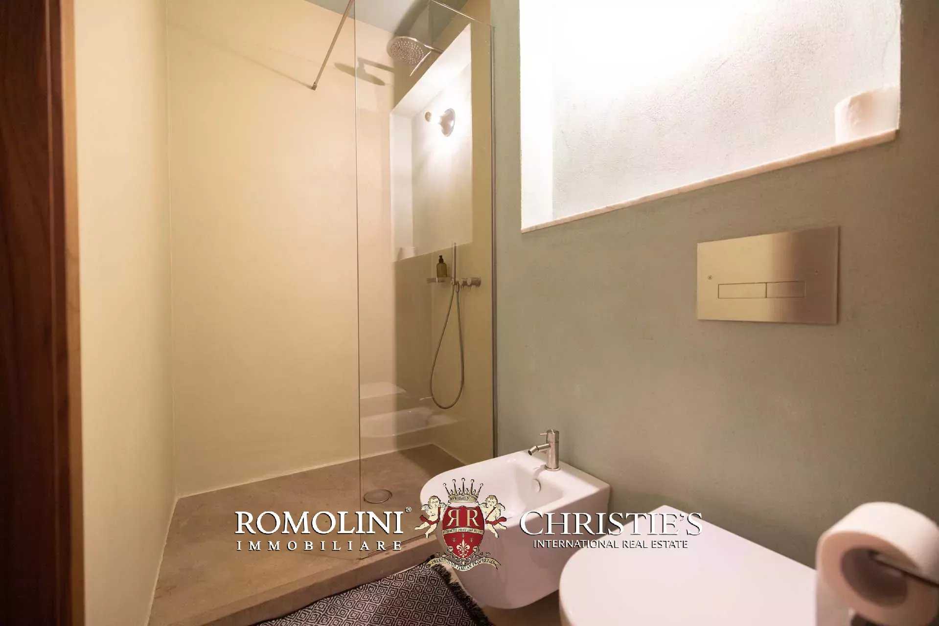 16 Bedroom Villa/Townhouse's Image 64