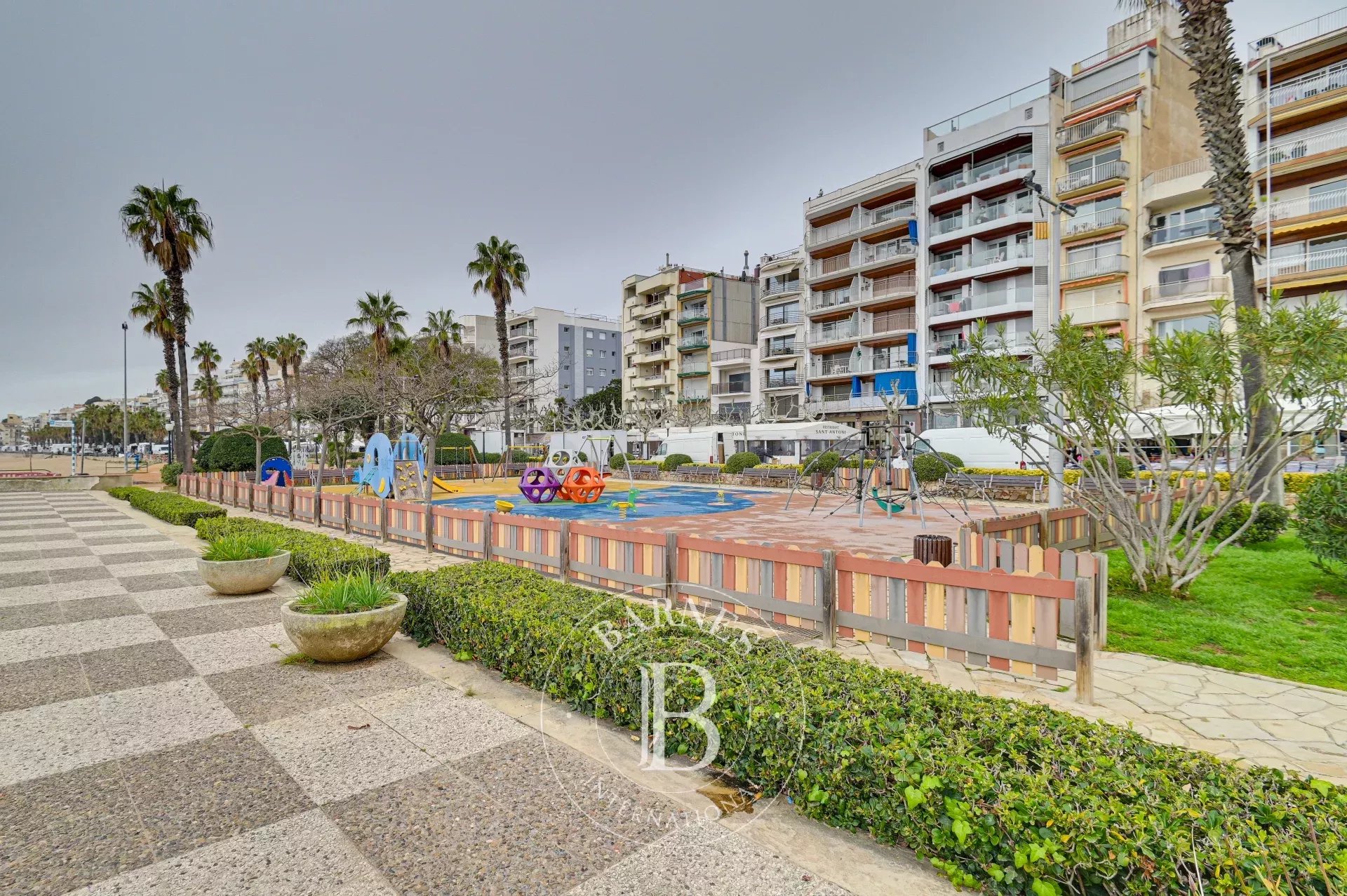 Penthouse avec licence touristique en première ligne de mer à Blanes, Costa Brava - picture 30