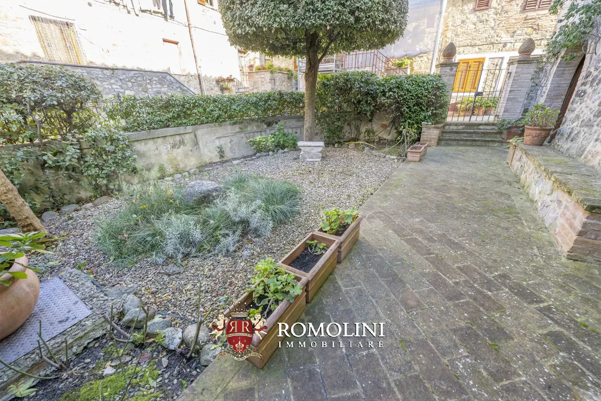 4 Bedroom Villa/Townhouse's Image 5