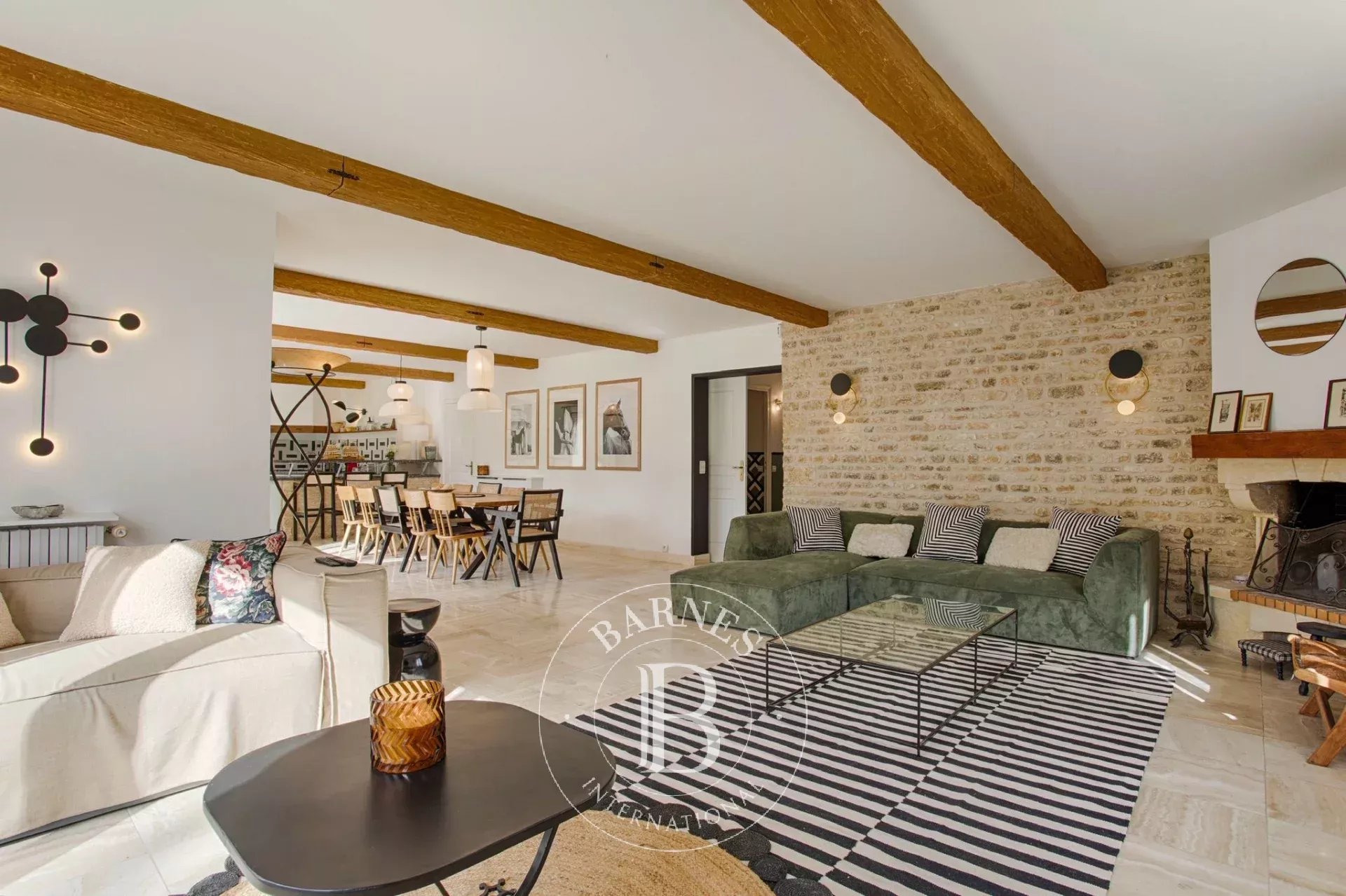 Propriété Saint-Étienne-la-Thillaye  -  ref 85962789 (picture 3)