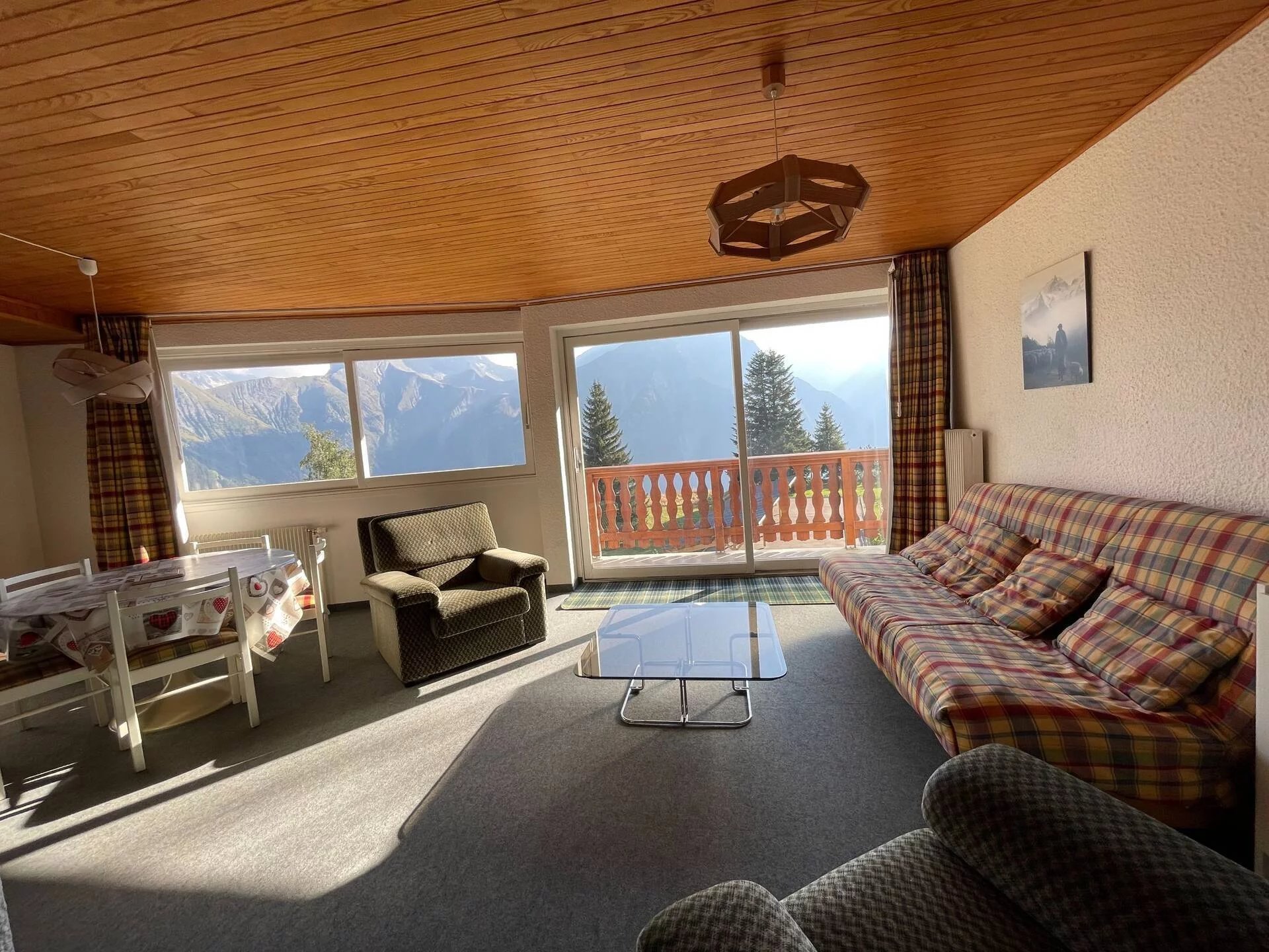 Midi N4 — Studio pour 4 personnes, au calme