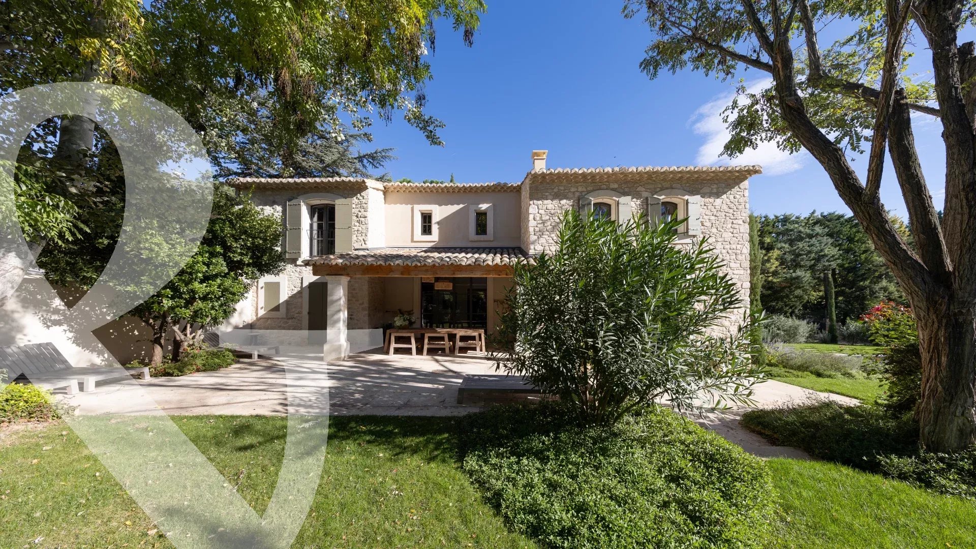 IMMERSION DANS  LES ALPILLES