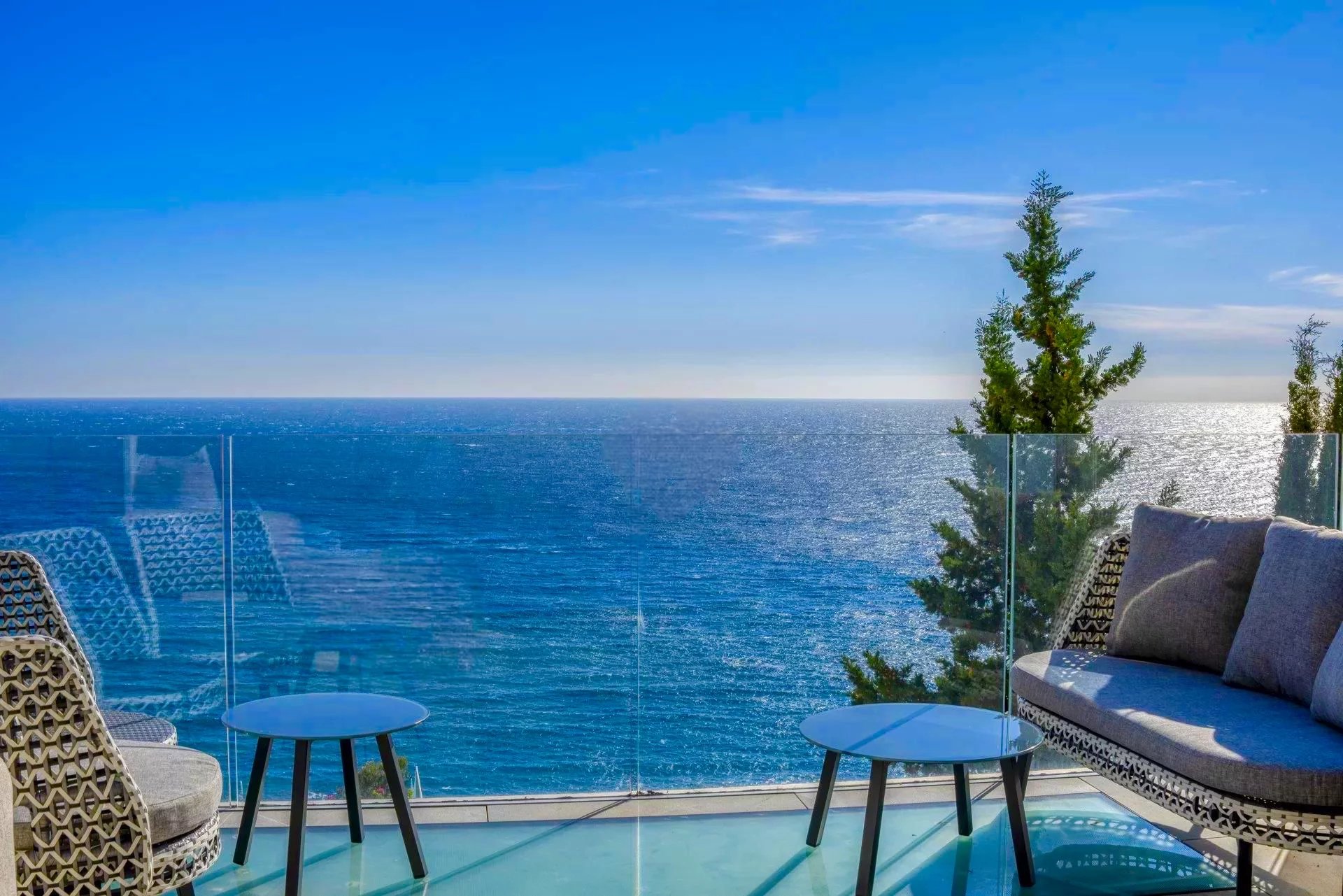 Roquebrune-Cap-Martin – Luxueuse propriété avec vue mer, à deux pas de Monaco - Photo 2